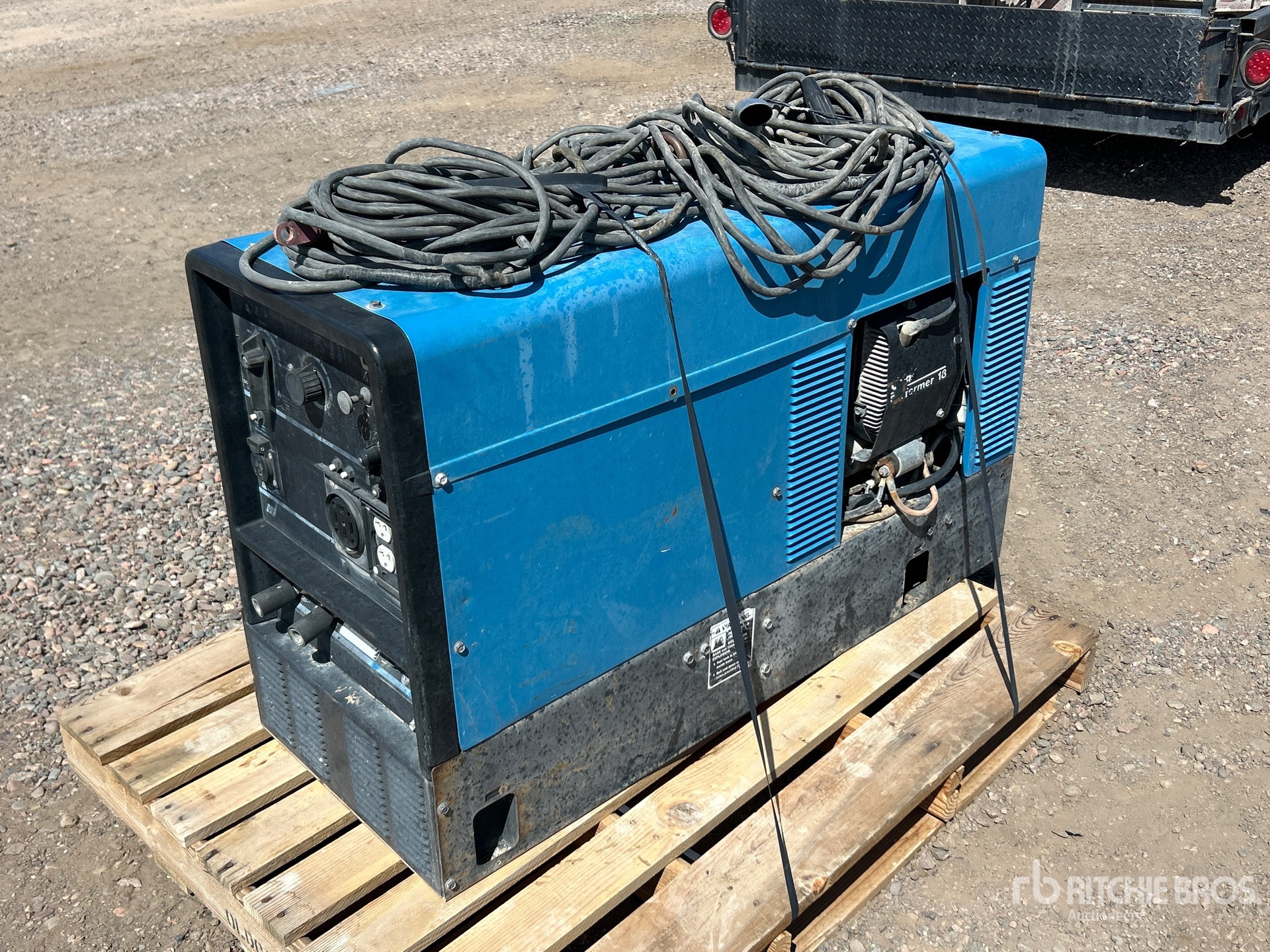 Photo of 2000 Lincoln 225 A Skid-Mounted