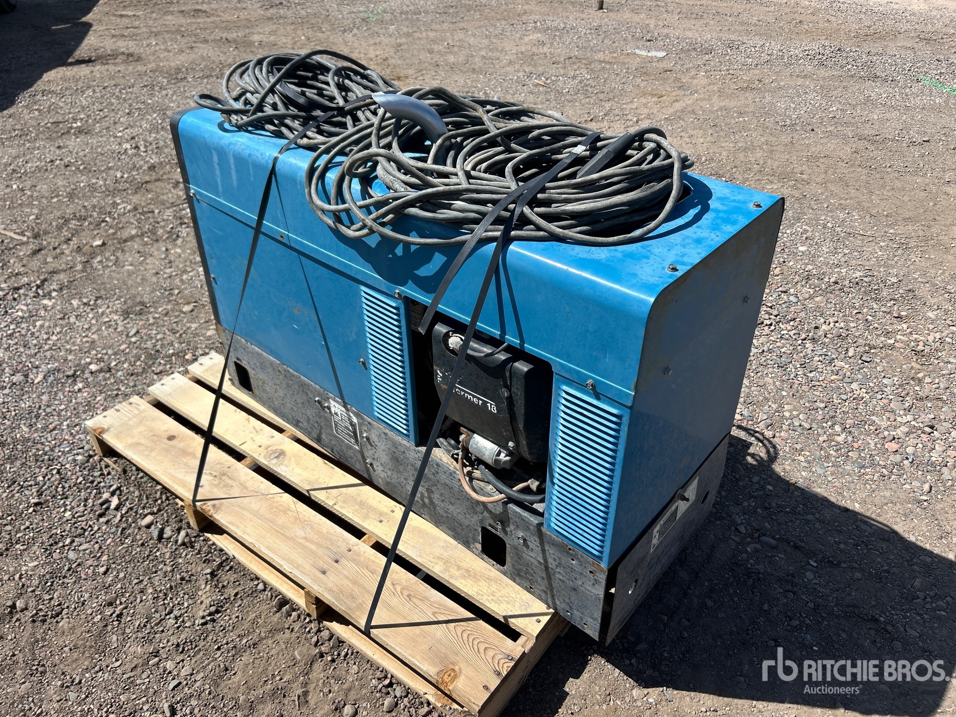 2000 Lincoln 225 A SKID-MOUNTED