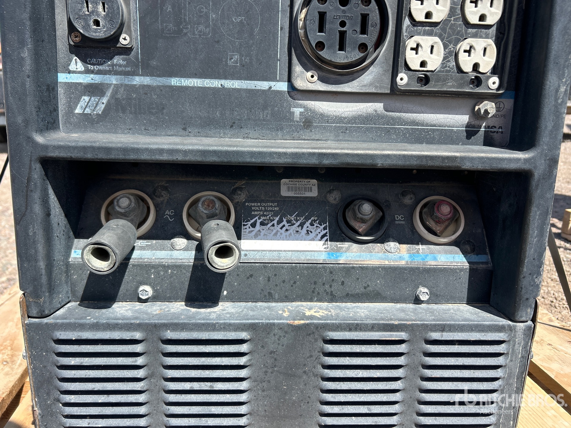 2000 Lincoln 225 A SKID-MOUNTED