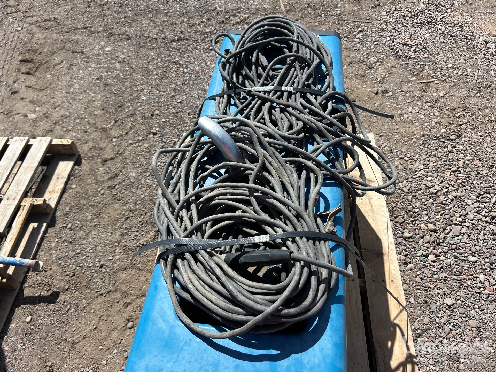 2000 Lincoln 225 A SKID-MOUNTED