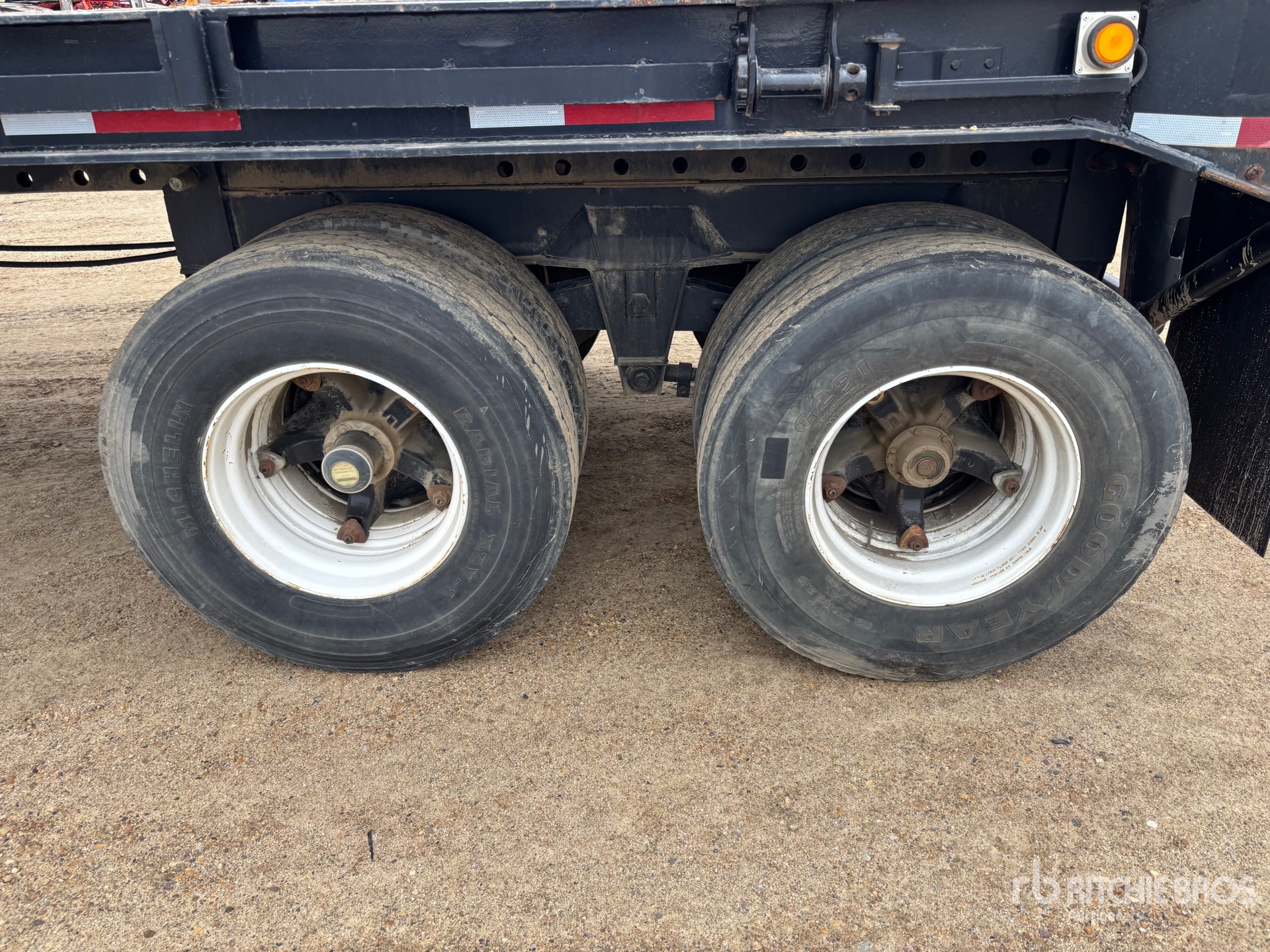 1985 Scona 45 FT T/A FLATBED