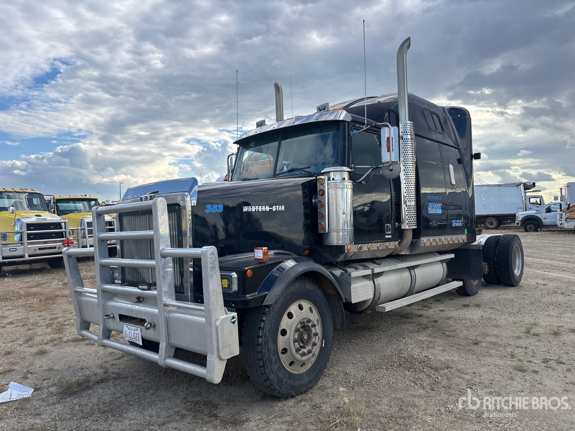Photo of 2001 Western Star 4964FX