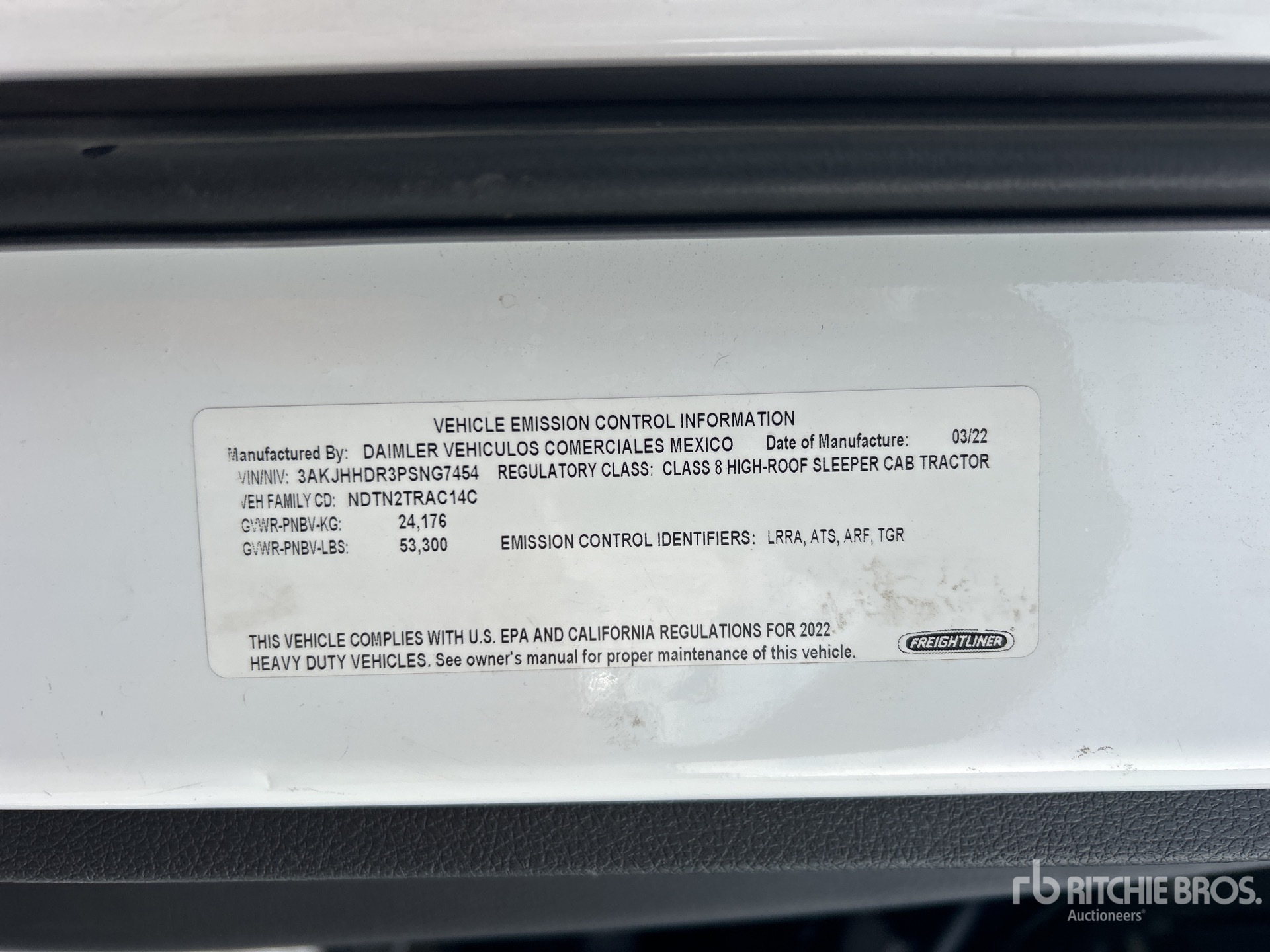 2023 Freightliner CASCADIA 126