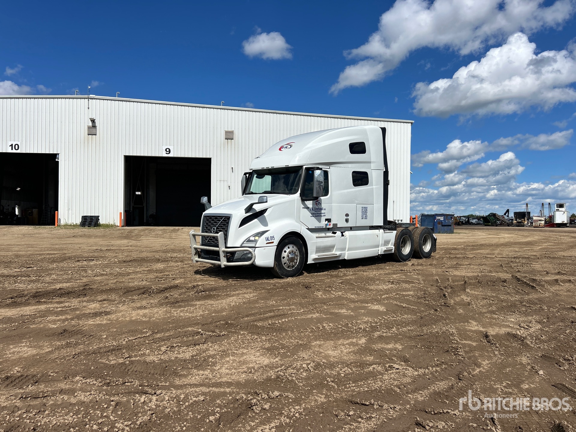 2020 Volvo VNL760