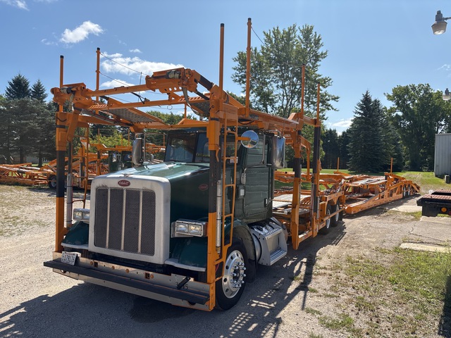 2013 Peterbilt 365 Car Carrier Truck 2013 Peterbilt 365 Car Carrier Truck