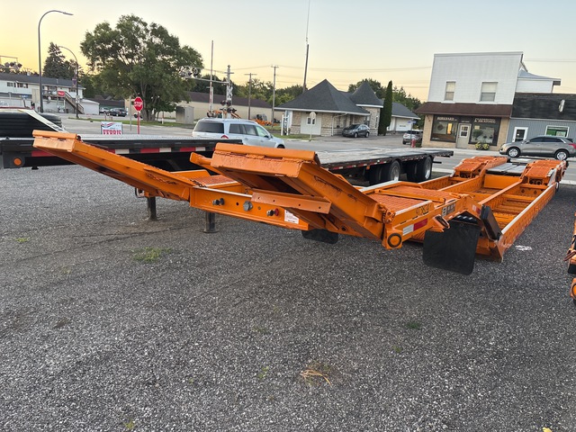 2005 Delavan Lowboy T/A Open Car Carrier Trailer