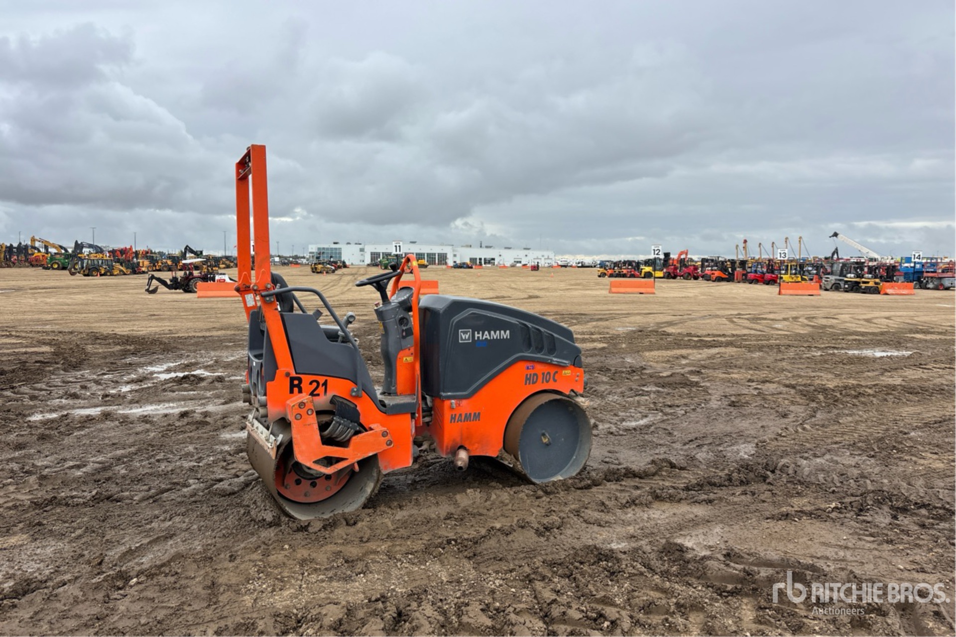 2016 Hamm HD10CVV