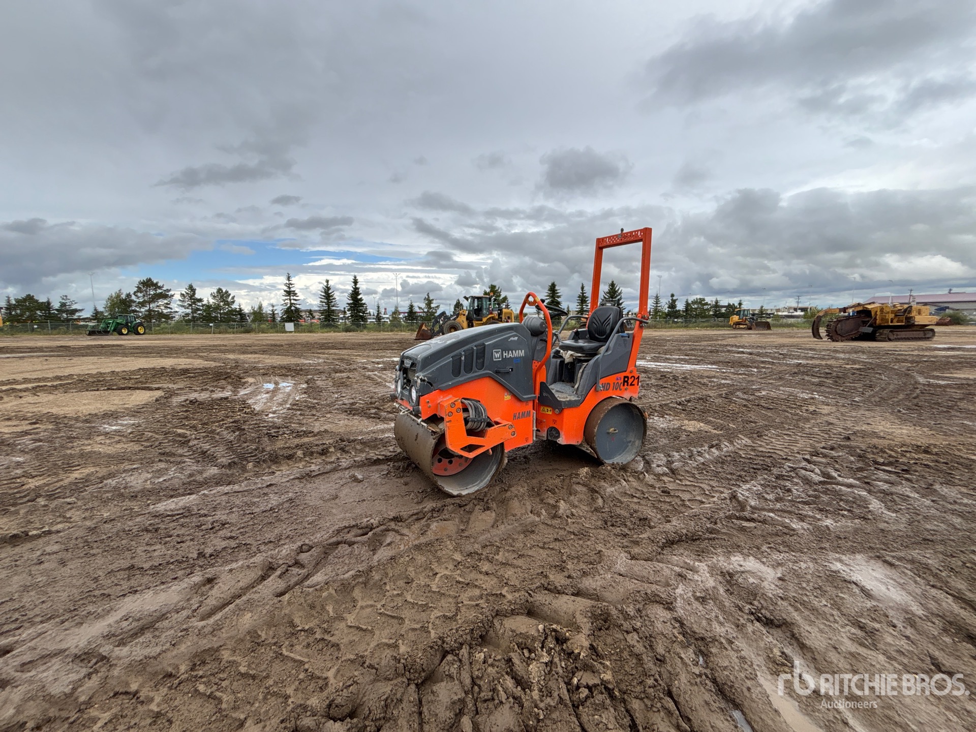 2016 Hamm HD10CVV