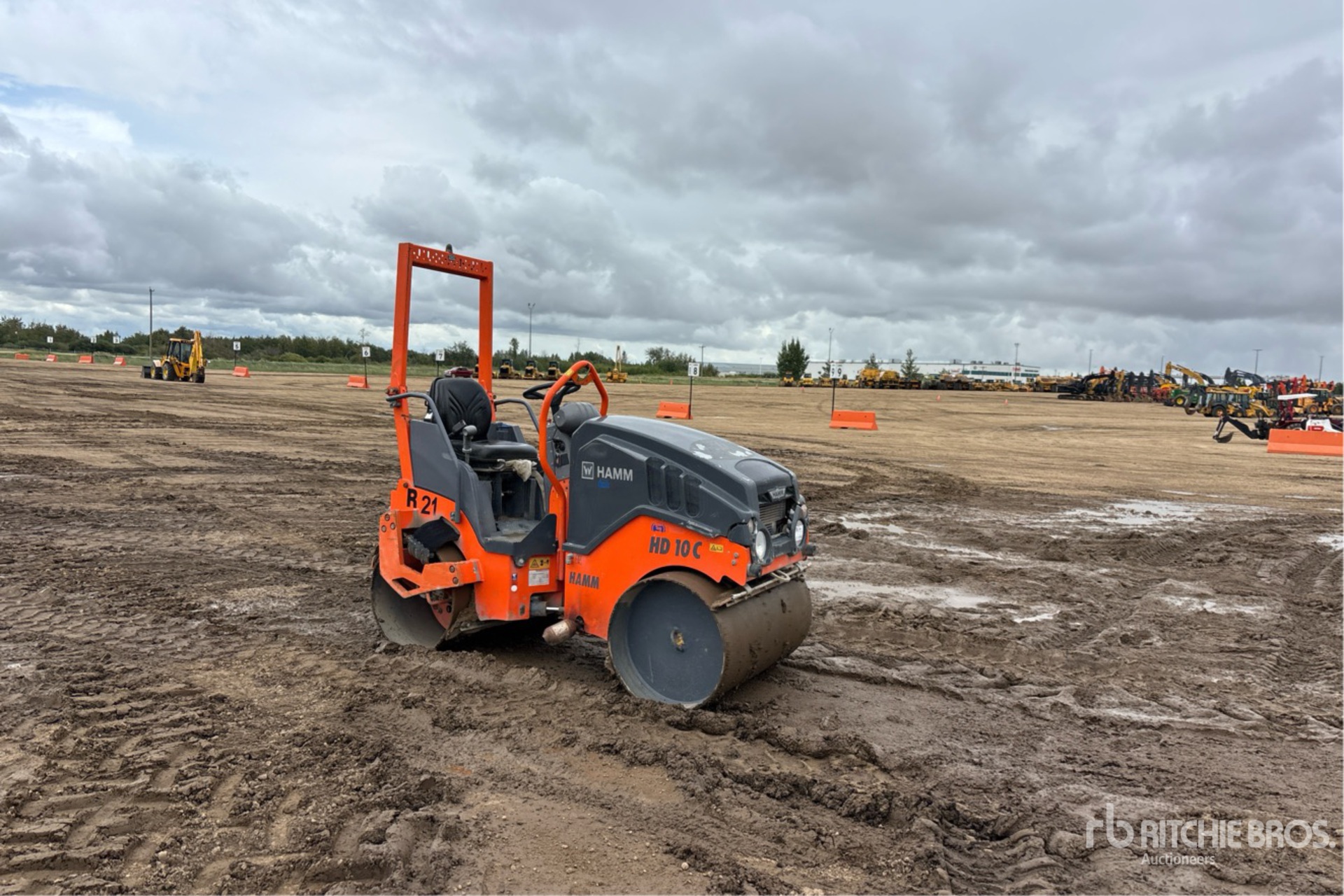 2016 Hamm HD10CVV