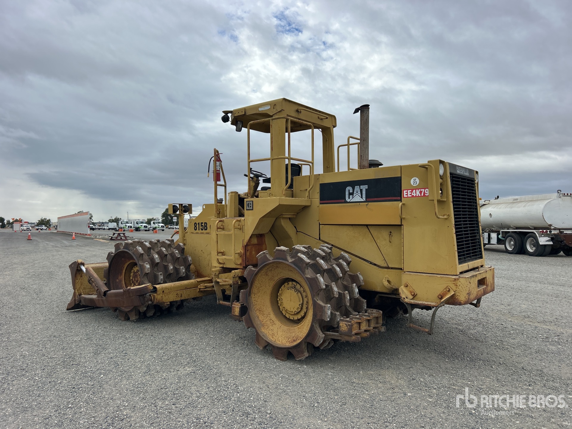 1988 Caterpillar 815B