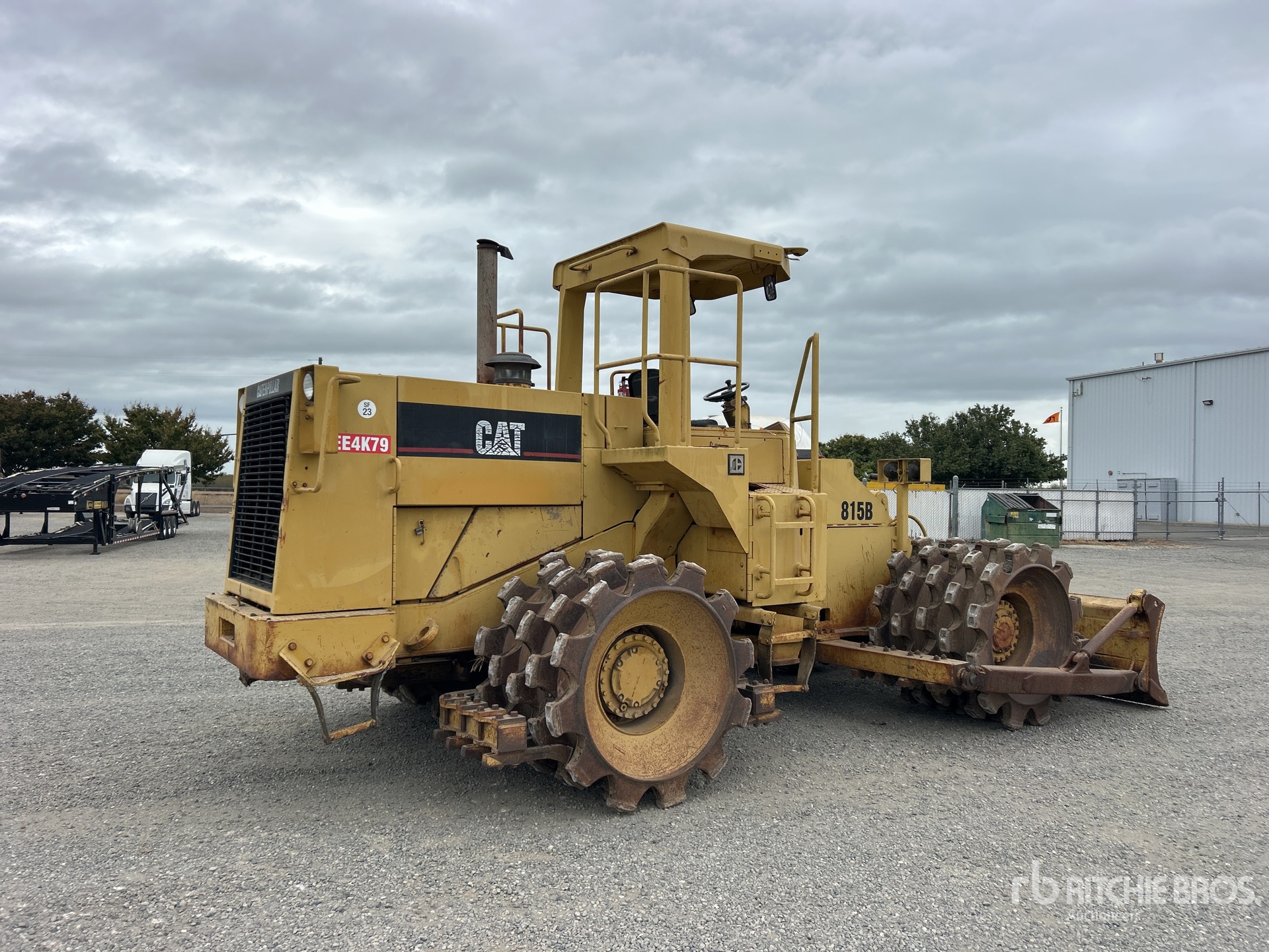 1988 Caterpillar 815B