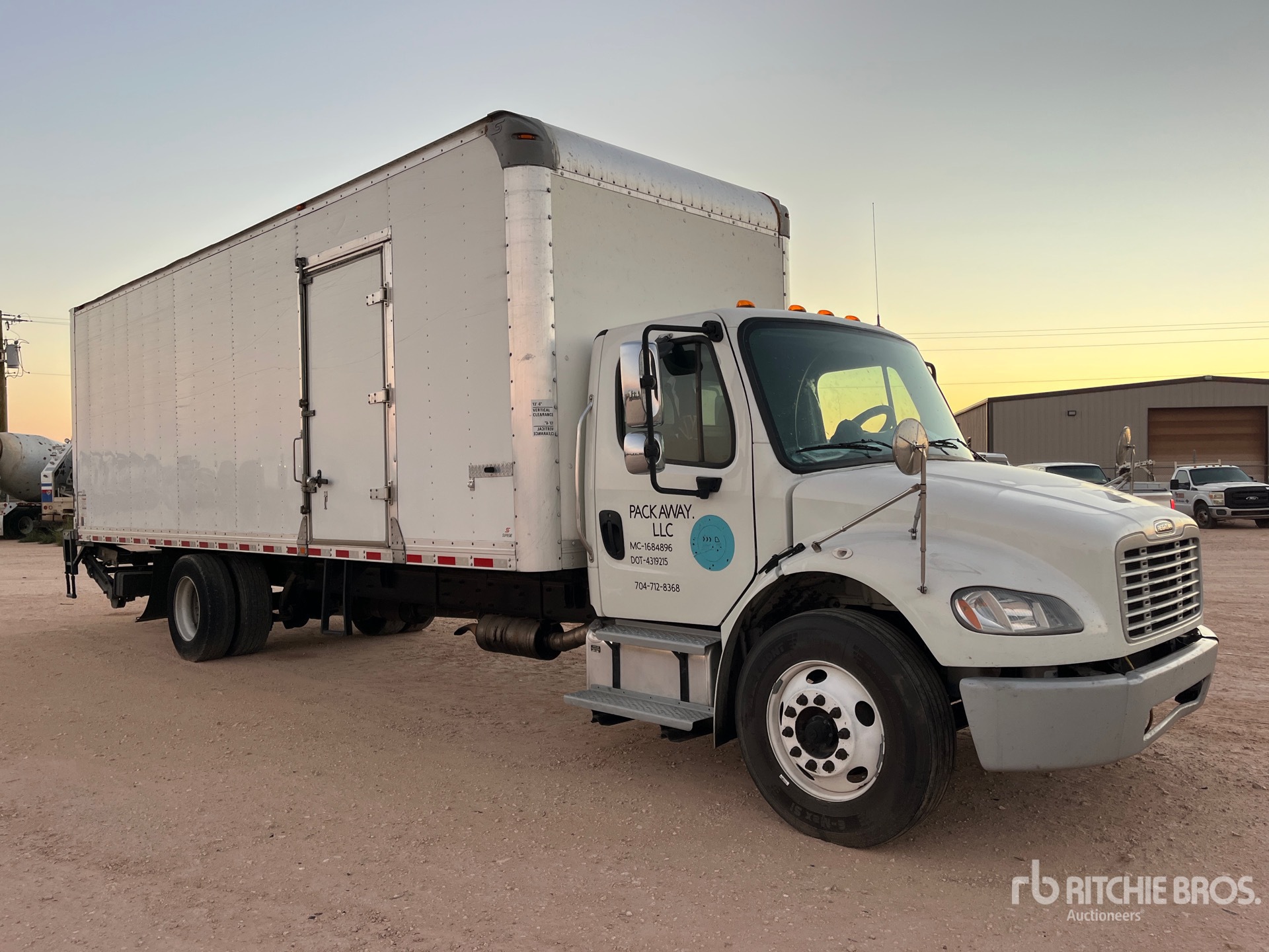 2020 Freightliner M2 106