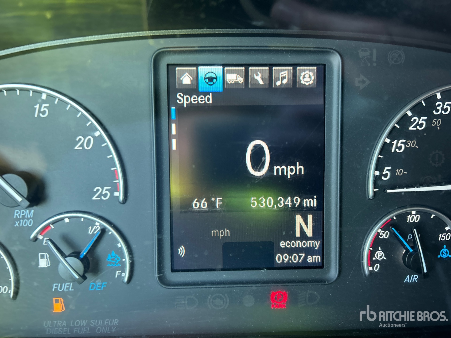 2022 Freightliner CASCADIA 126