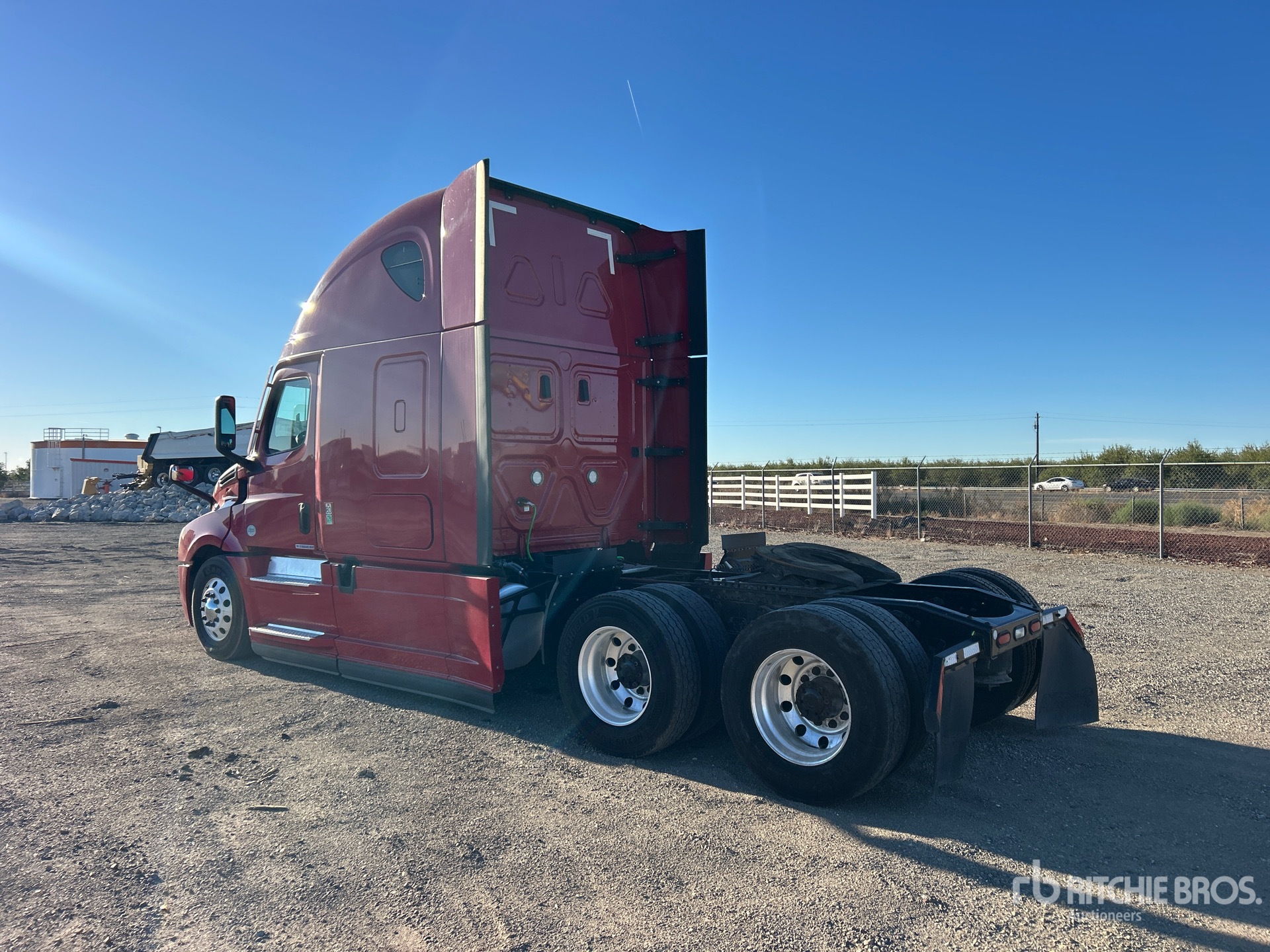 2022 Freightliner CASCADIA 126