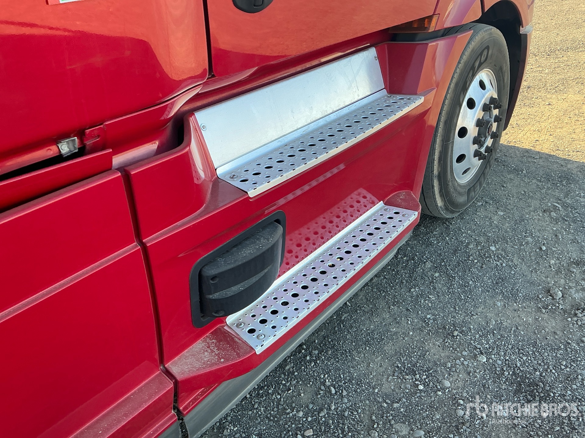 2022 Freightliner CASCADIA 126