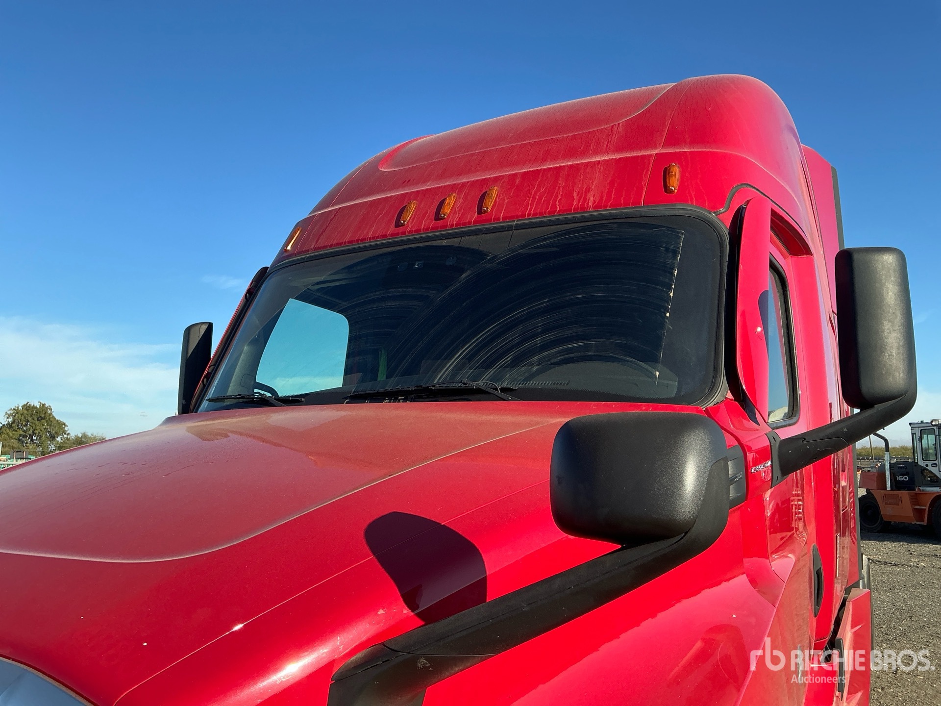 2022 Freightliner CASCADIA 126