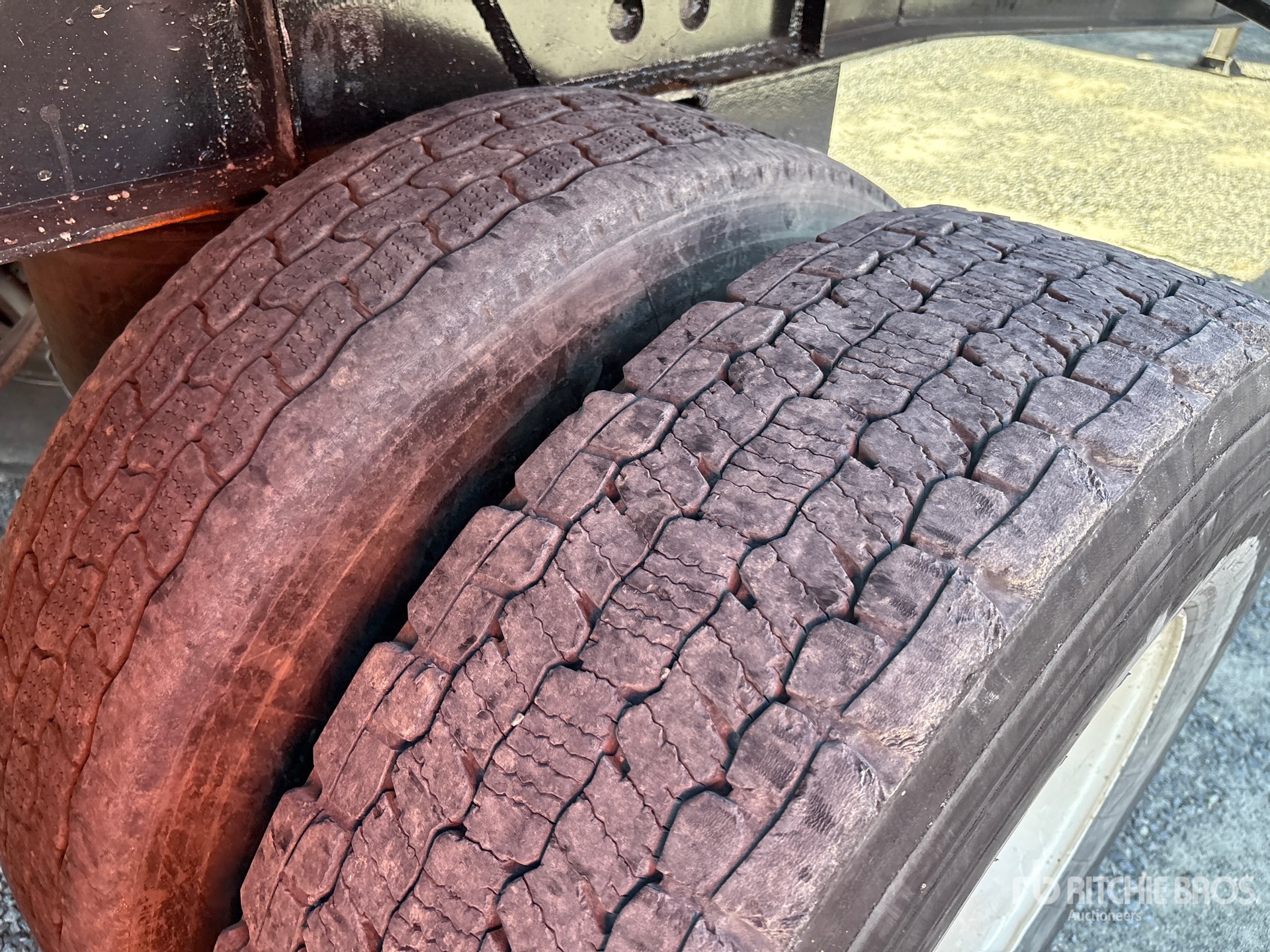 1989 Wilson 45 FT T/A SPREAD AXLE