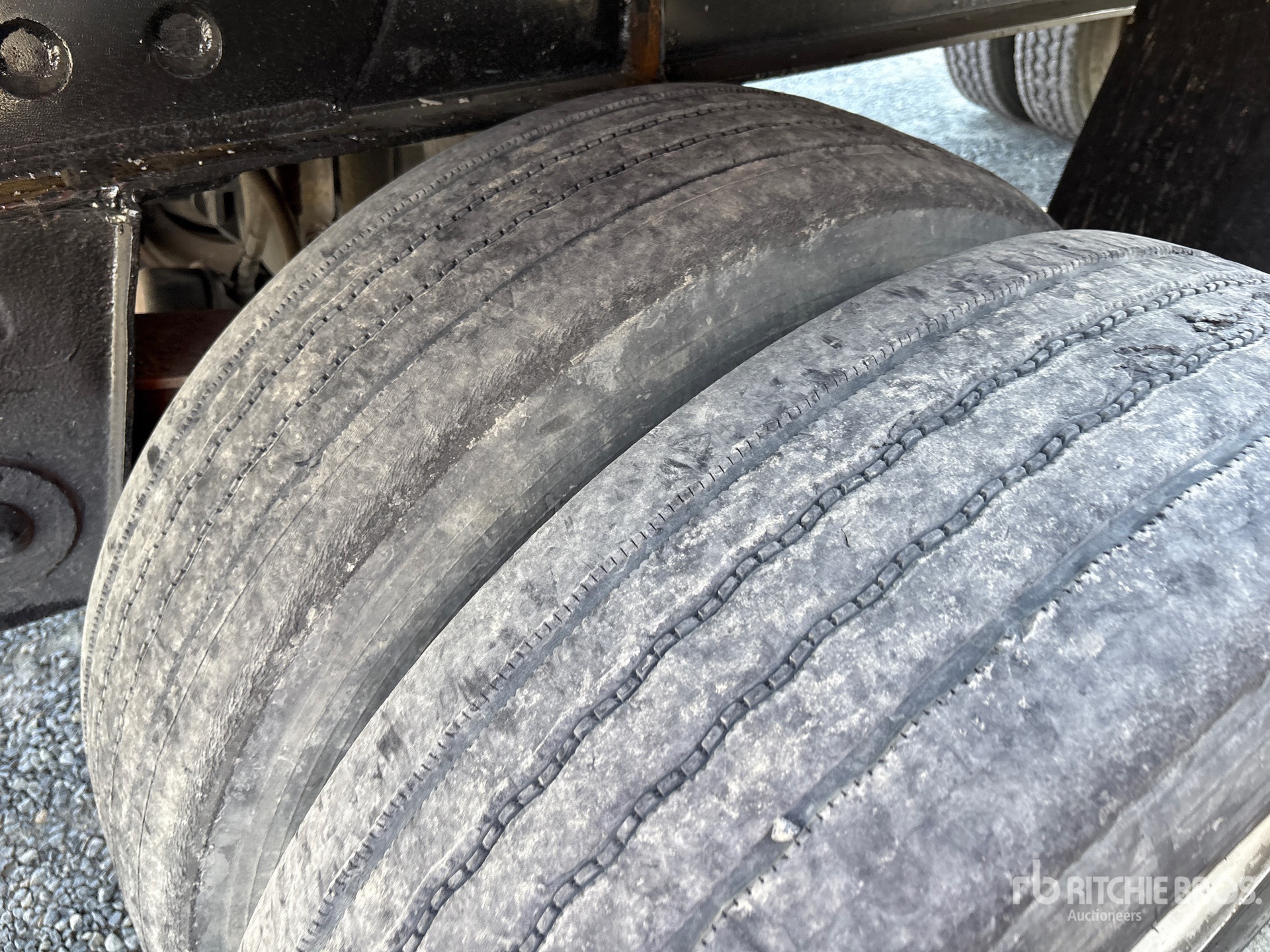1989 Wilson 45 FT T/A SPREAD AXLE
