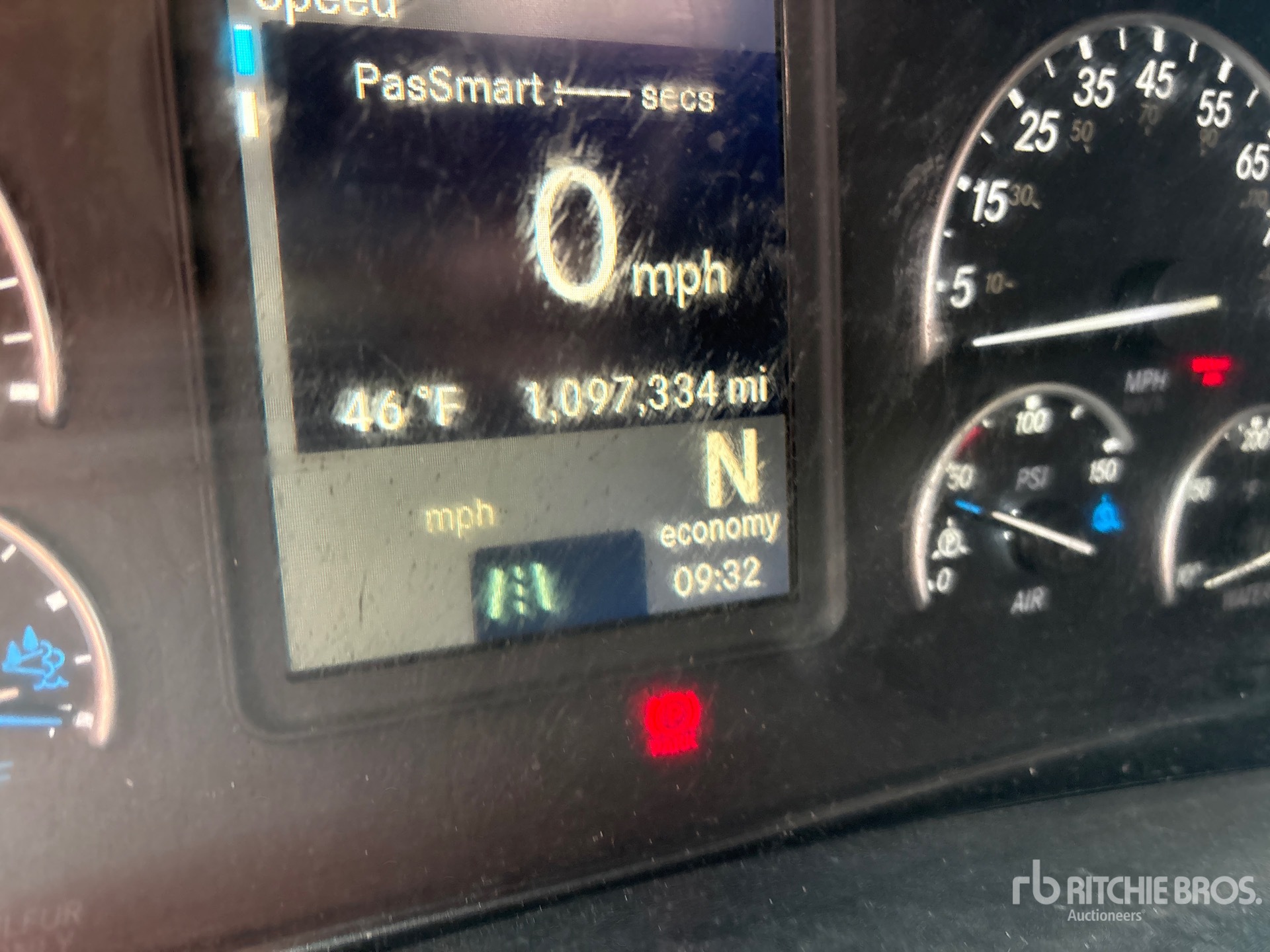 2020 Freightliner CASCADIA 126
