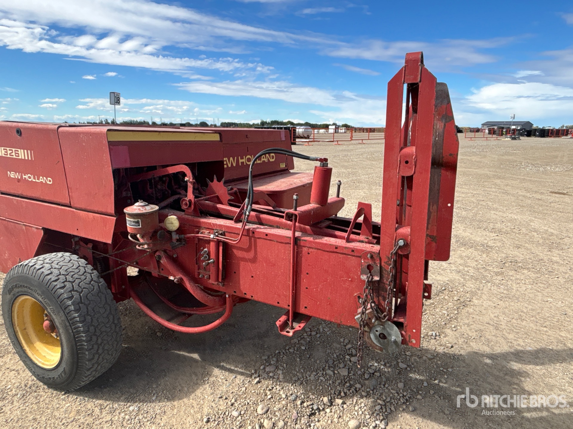 1987 New Holland 326