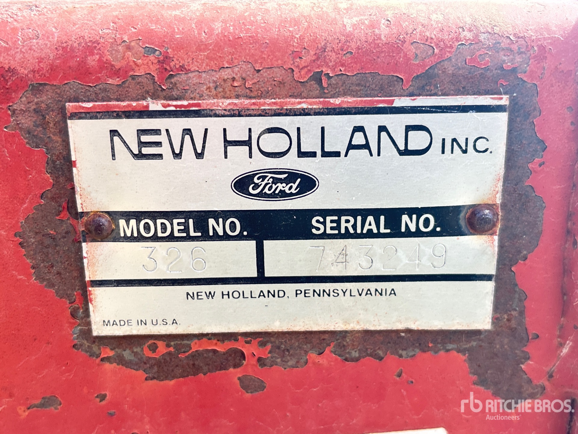 1987 New Holland 326