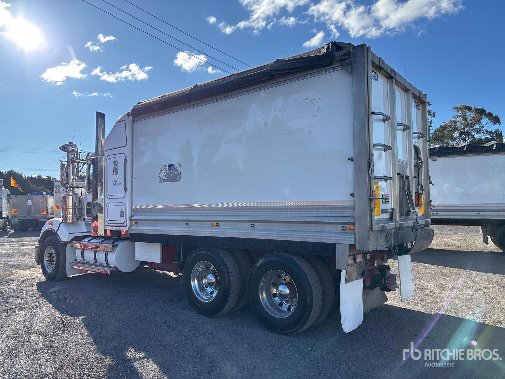 2008 Kenworth T408SAR