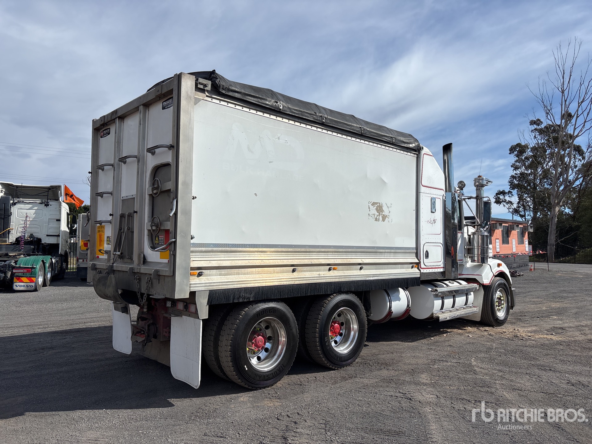 2008 Kenworth T408SAR