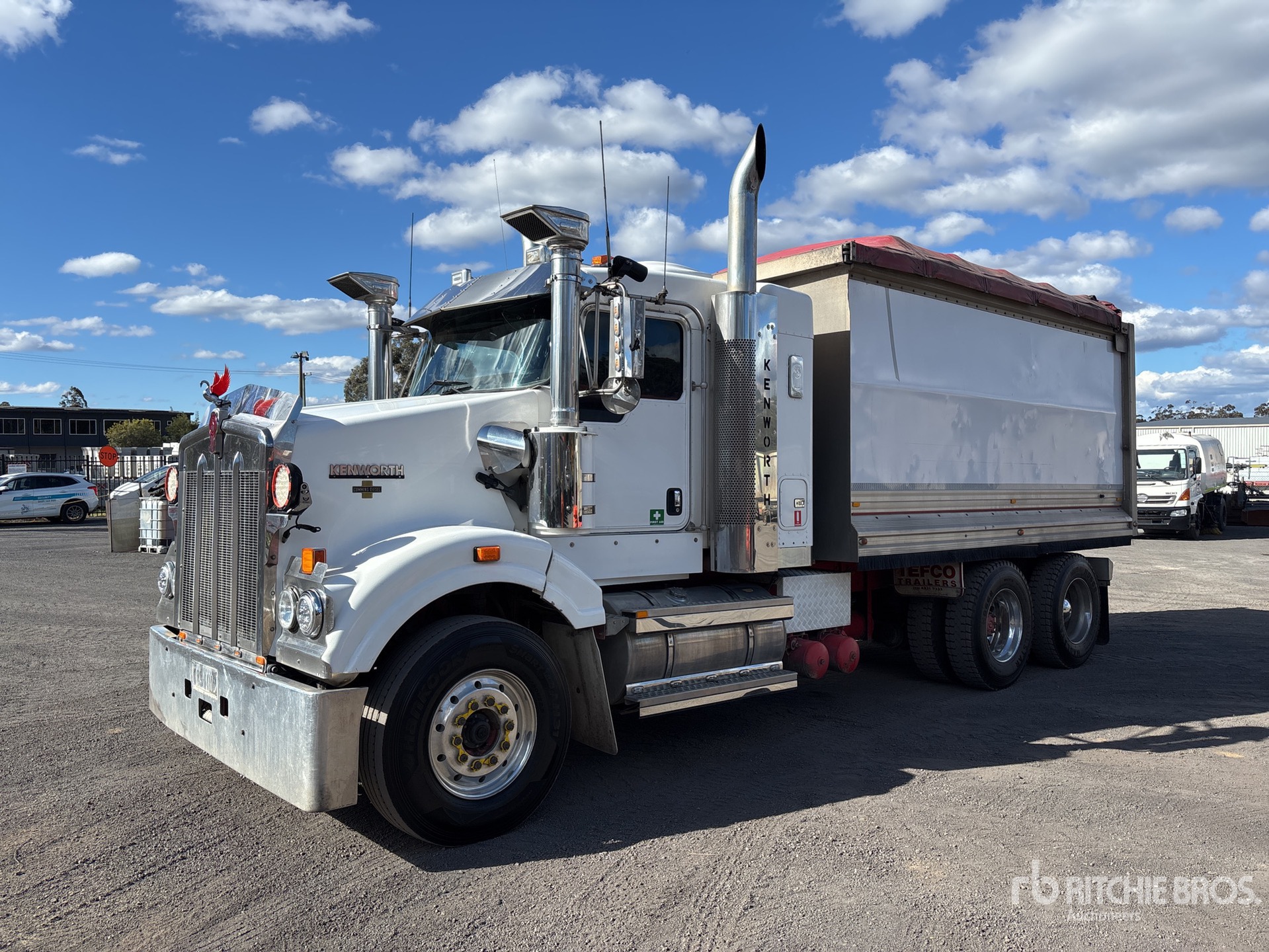 2013 Kenworth T409SAR