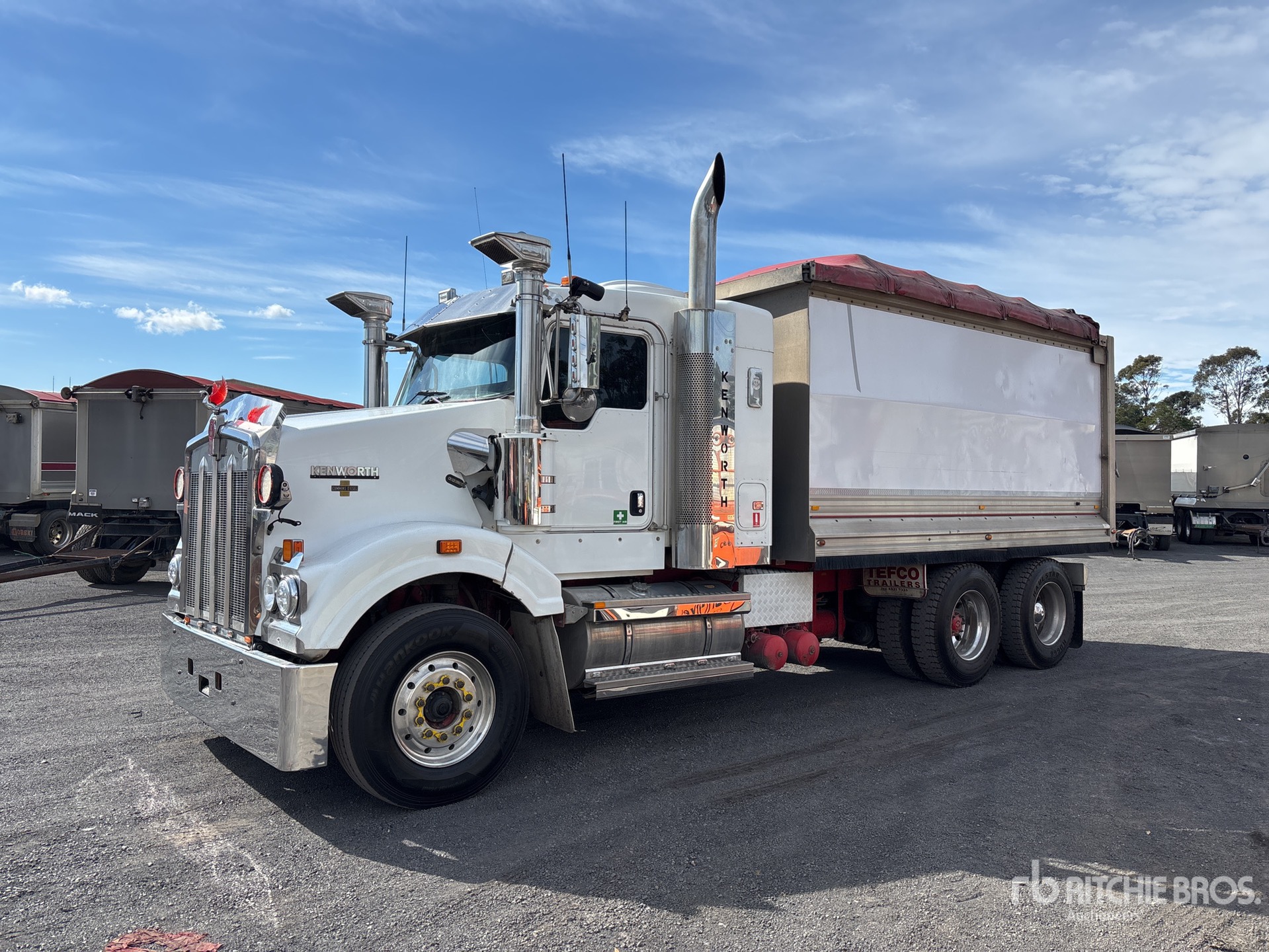 2013 Kenworth T409SAR