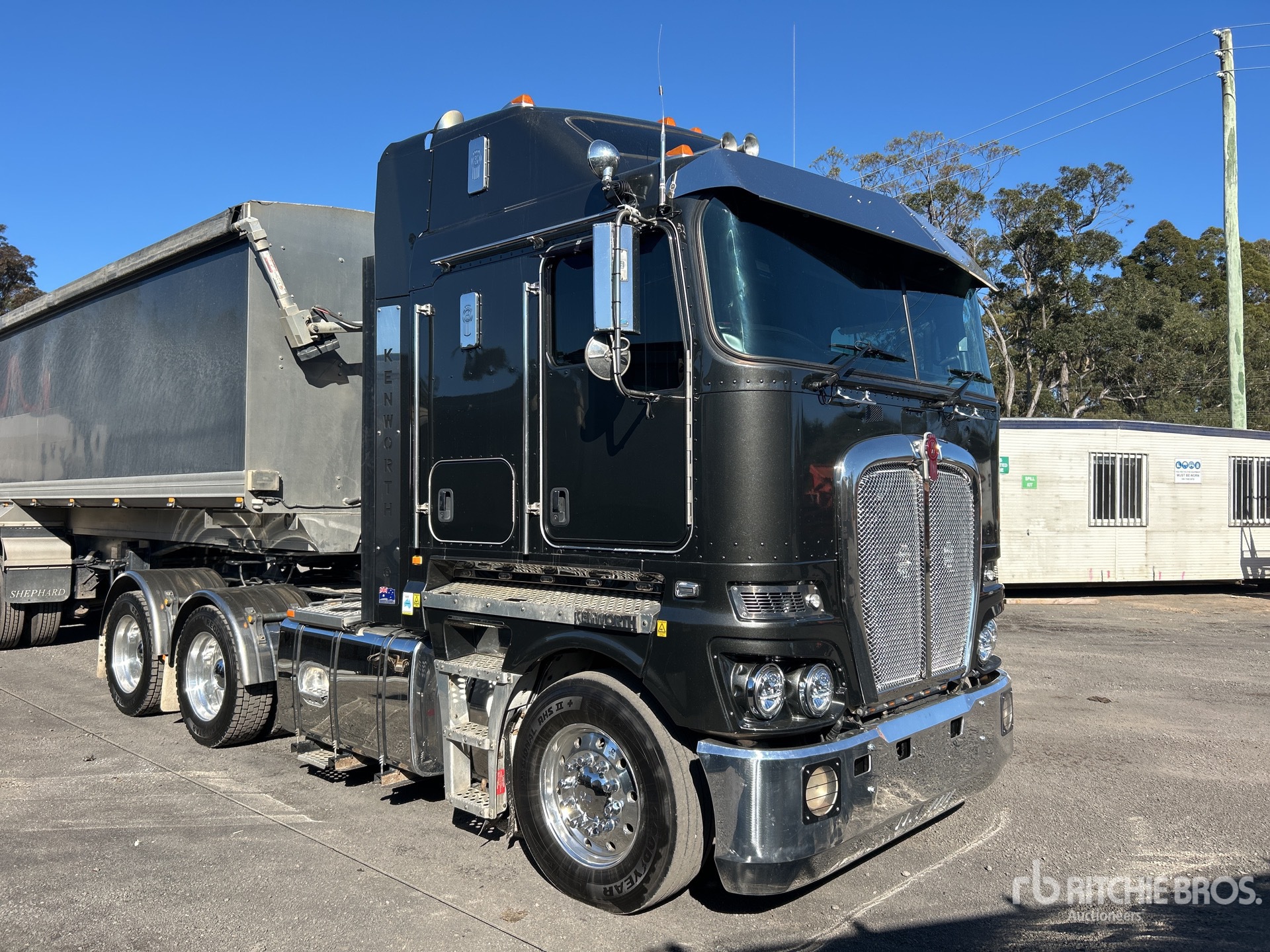 Photo of 2023 Kenworth K200