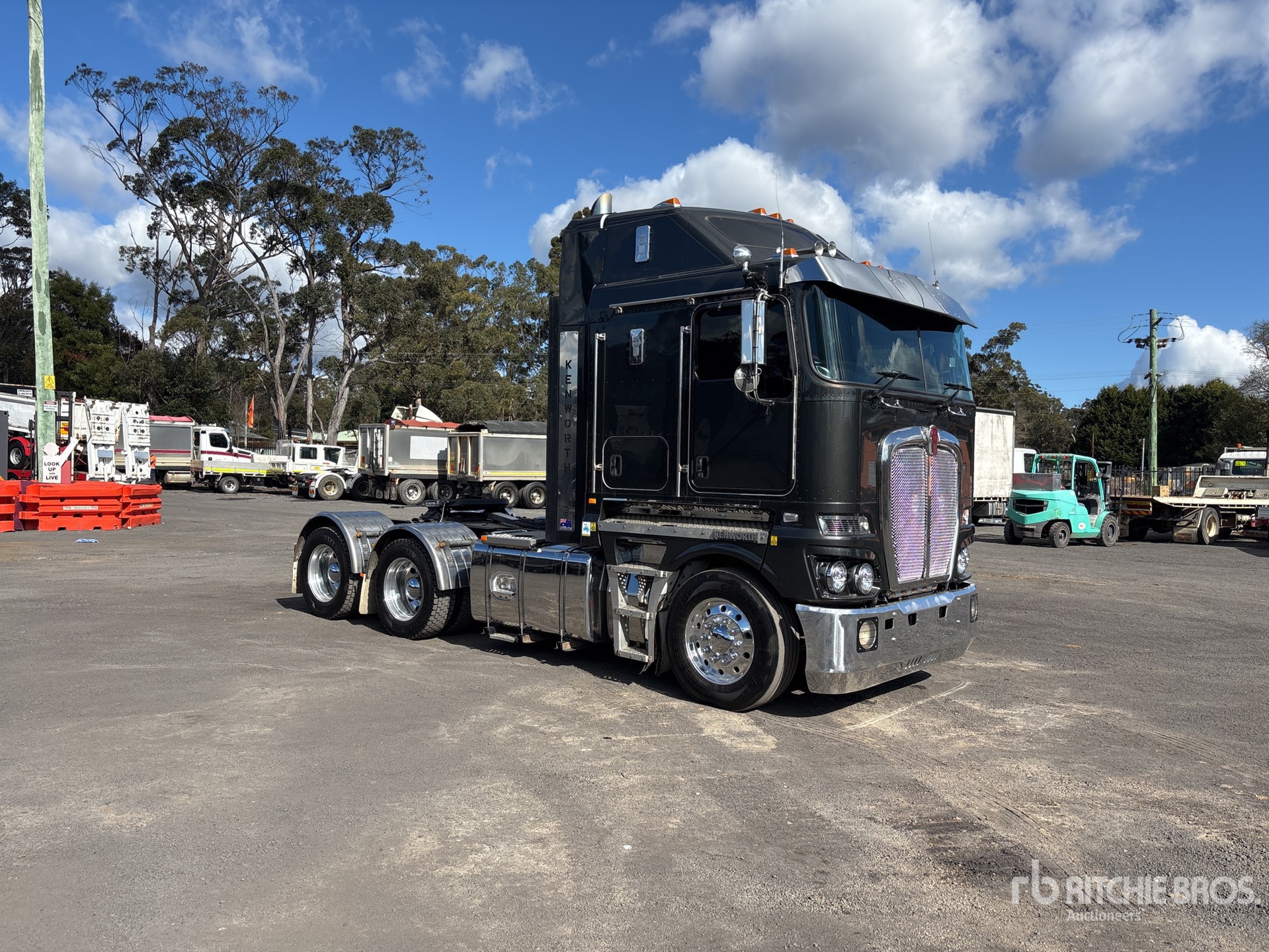 2023 Kenworth K200 AERODYNE
