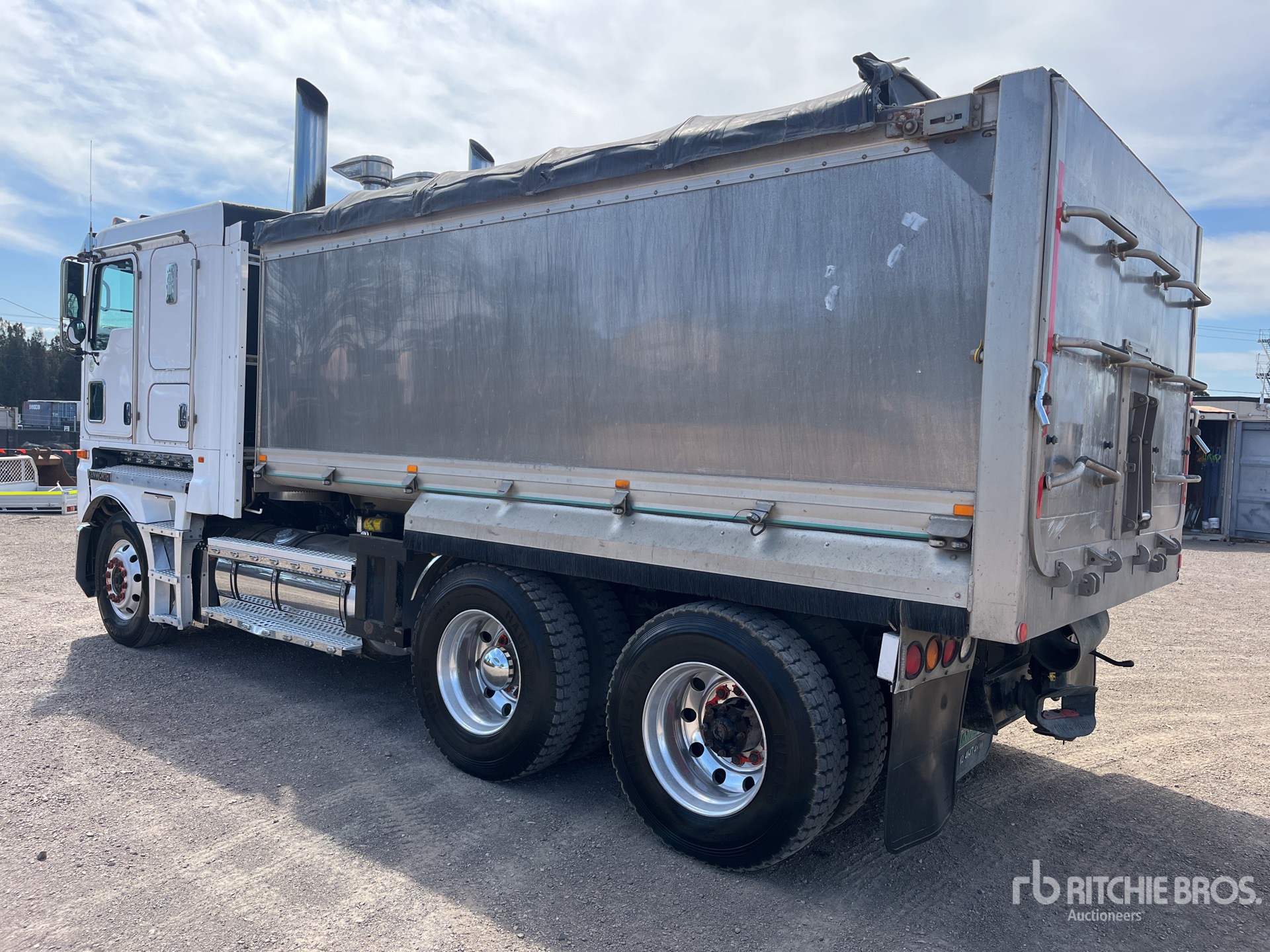 2016 Kenworth K200