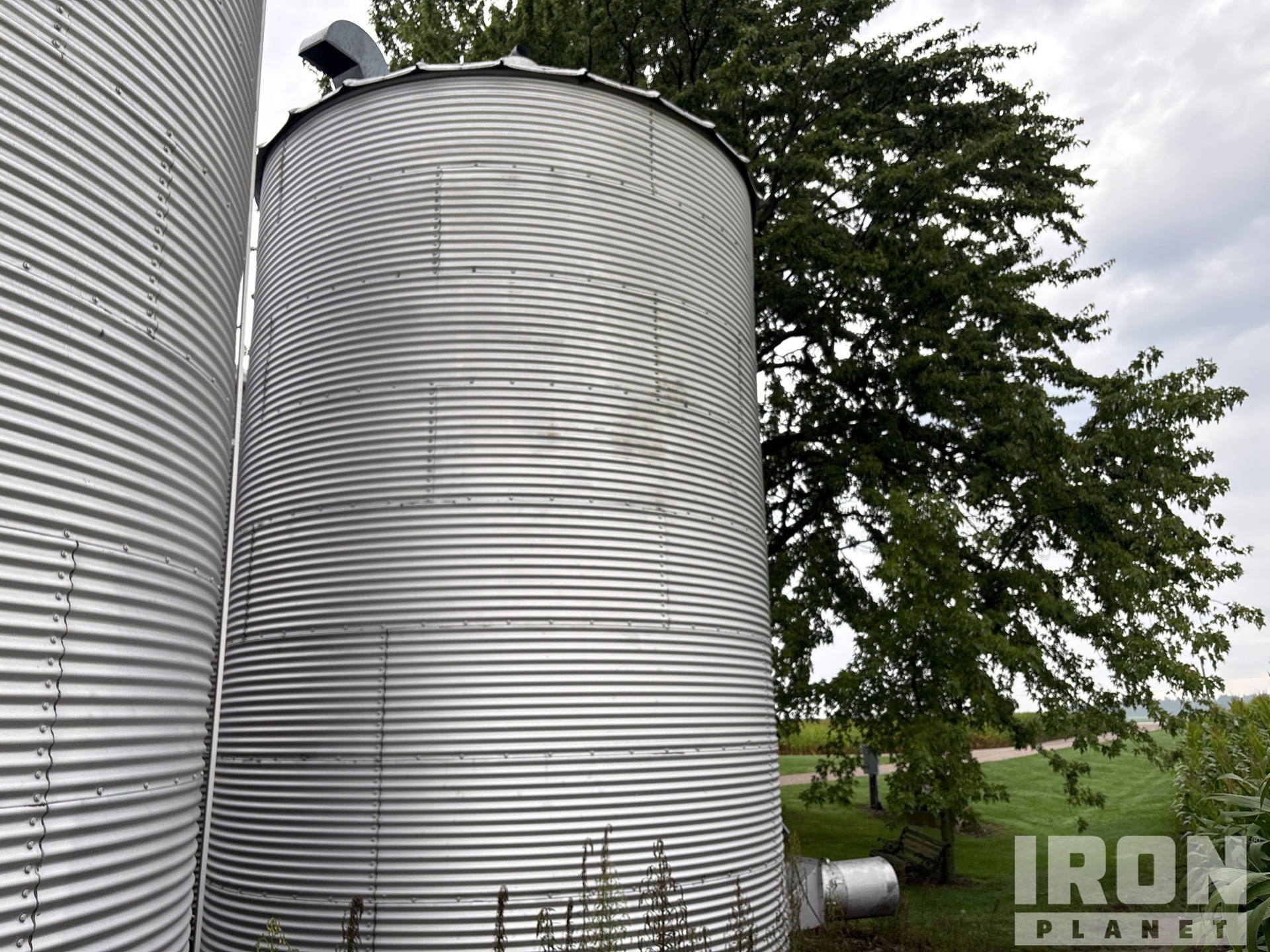 Westeel +/- 2400 bu 8 Ring W/ homemade  ...