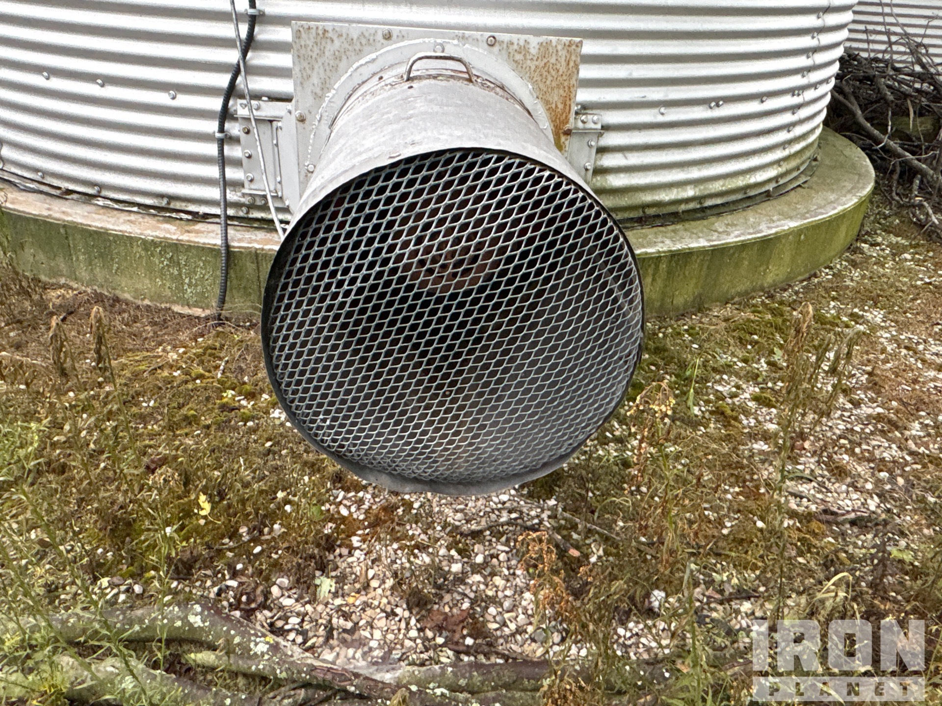 Westeel +/- 2400 bu 8 Ring W/ homemade  ...