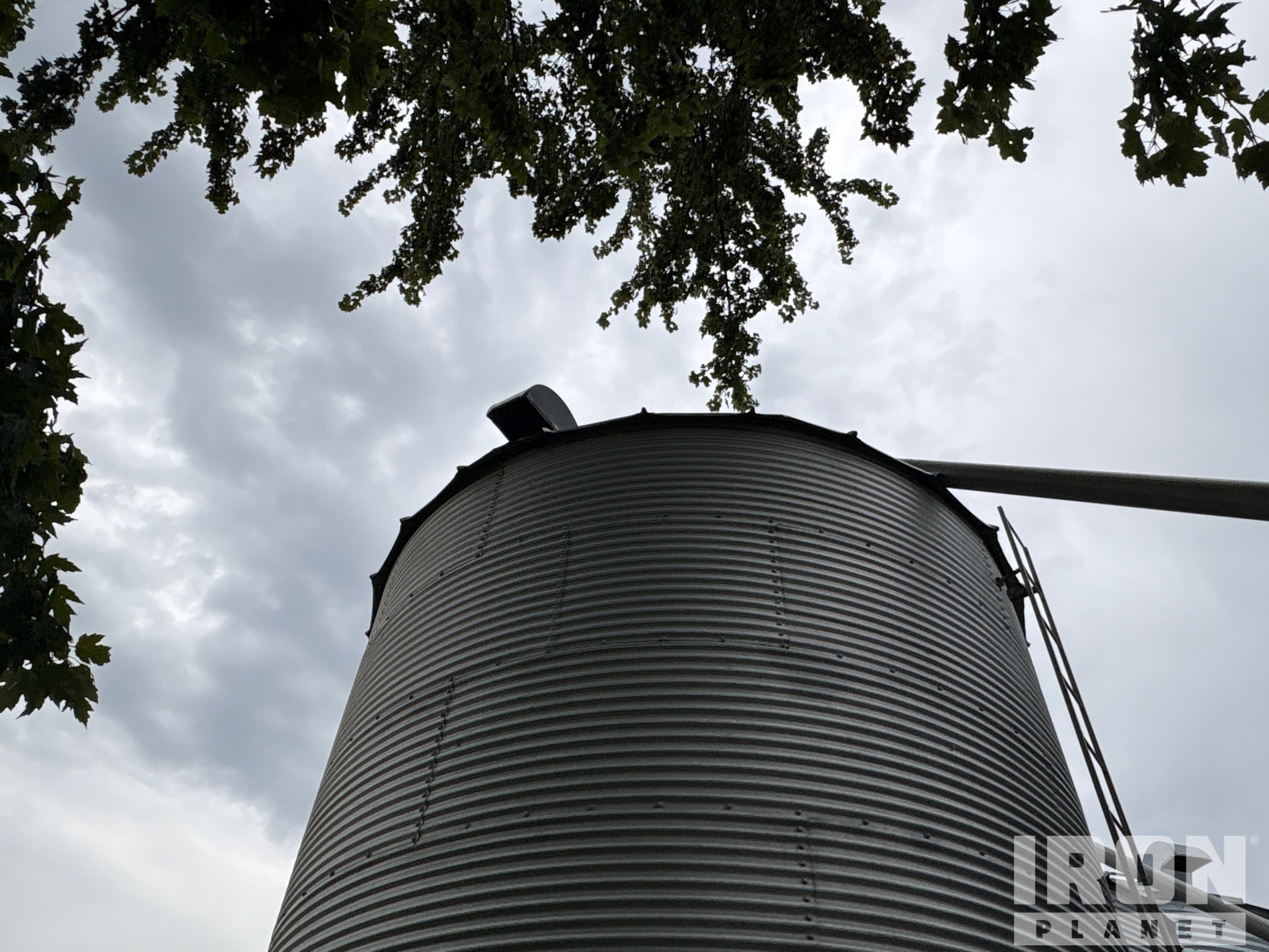 Westeel +/- 2400 bu 8 Ring W/ homemade  ...
