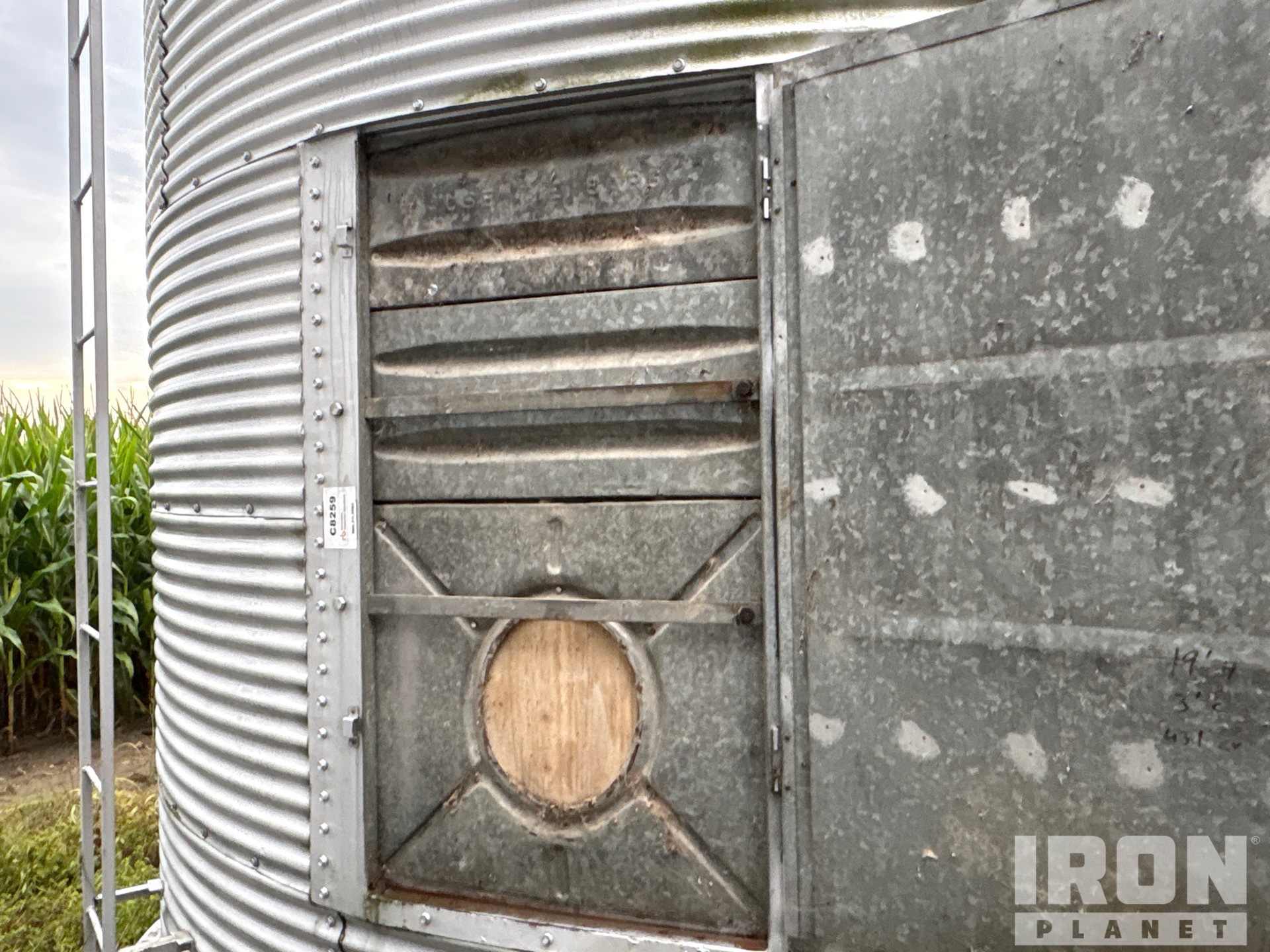 Westeel +/- 2400 bu 8 Ring W/ homemade  ...