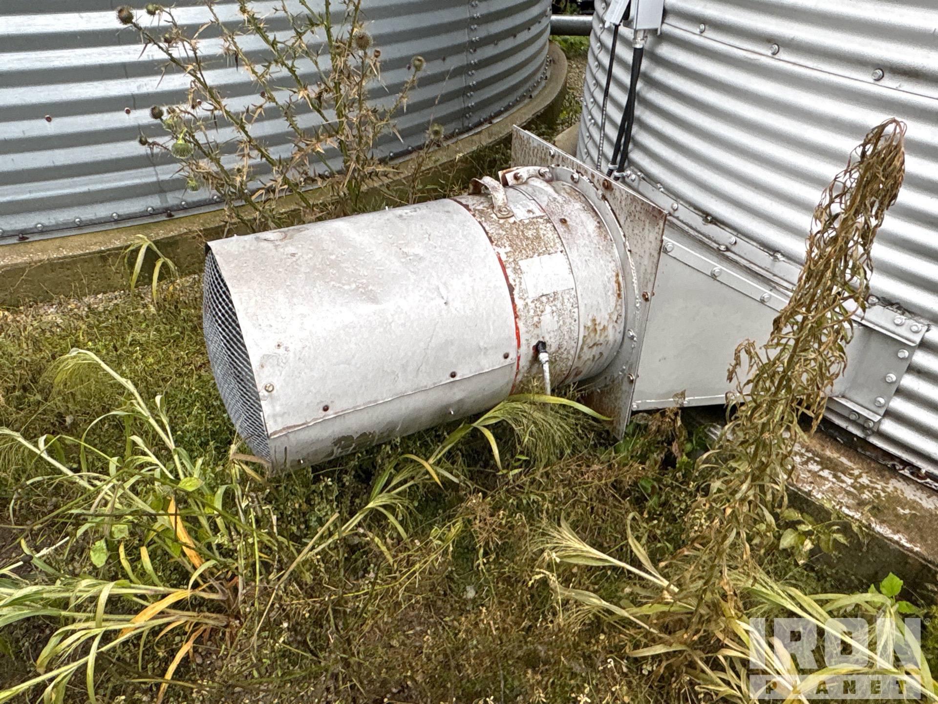 Westeel +/- 2400 bu 8 Ring W/ homemade  ...