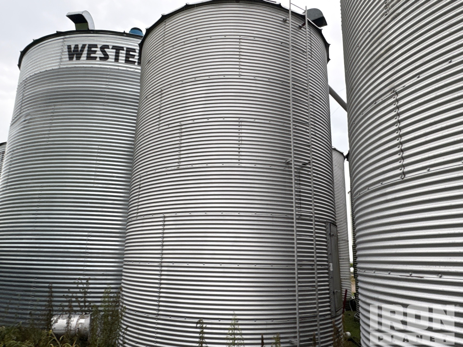 Westeel +/- 2400 bu 8 Ring W/ homemade  ...
