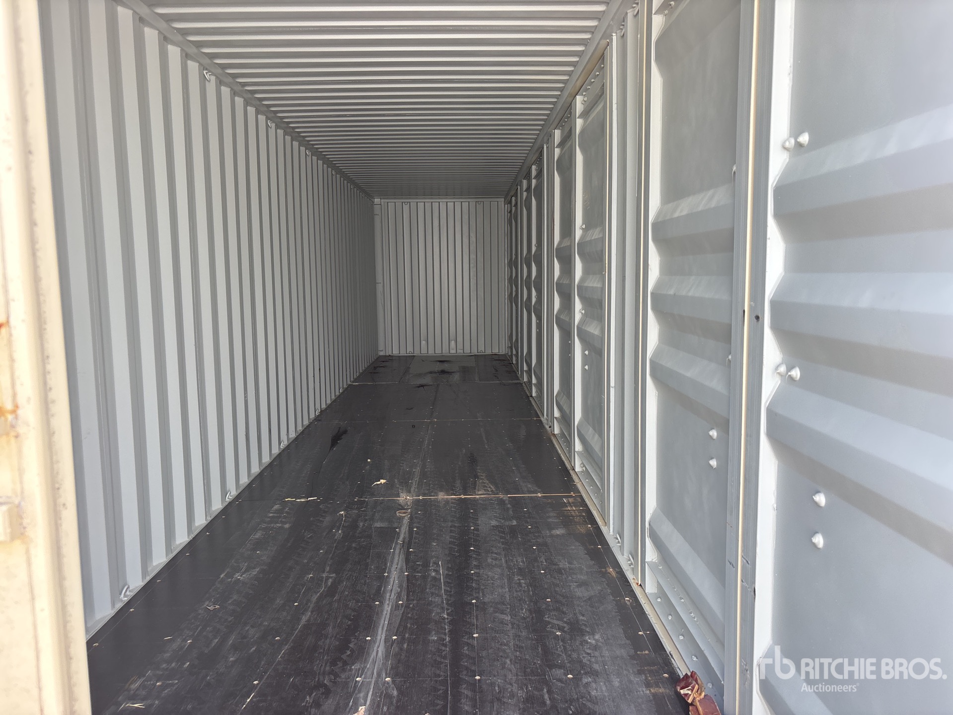 2026 LYALS 40 FT HIGH CUBE MULTI-DOOR