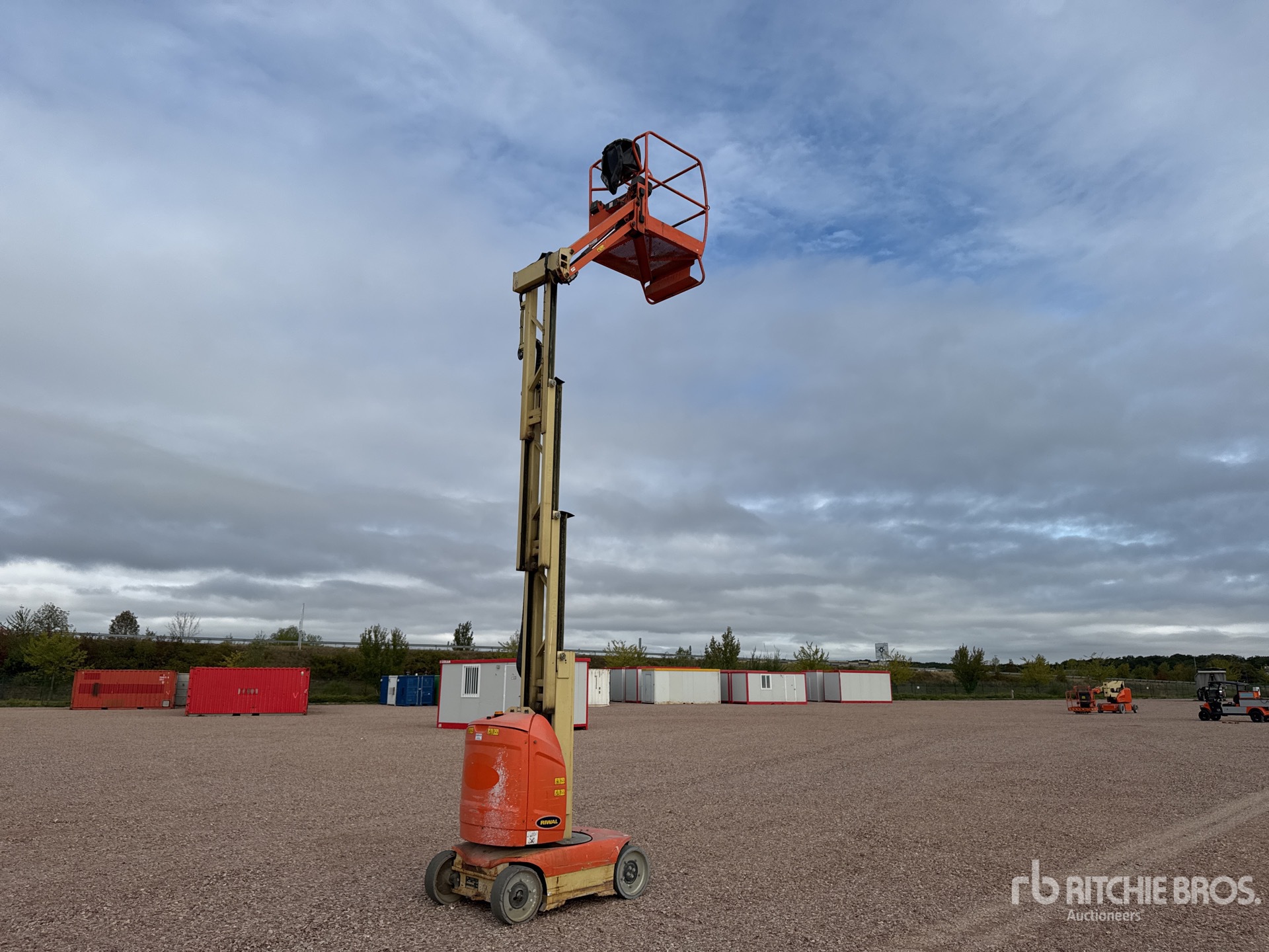 2012 JLG TOUCAN 8E