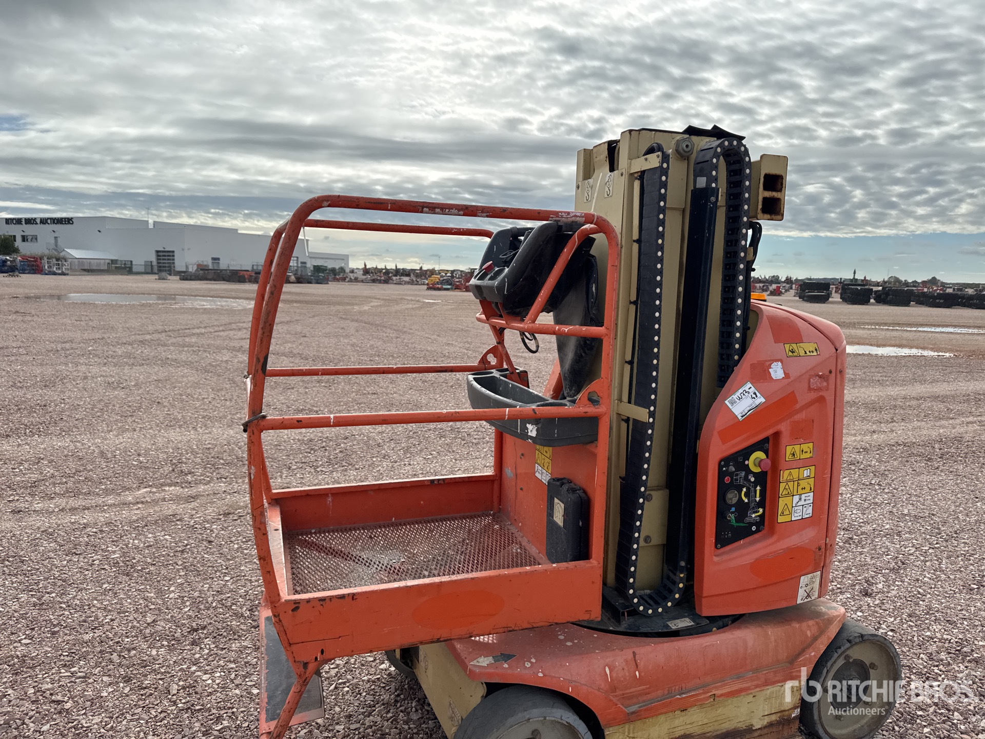 2012 JLG TOUCAN 8E
