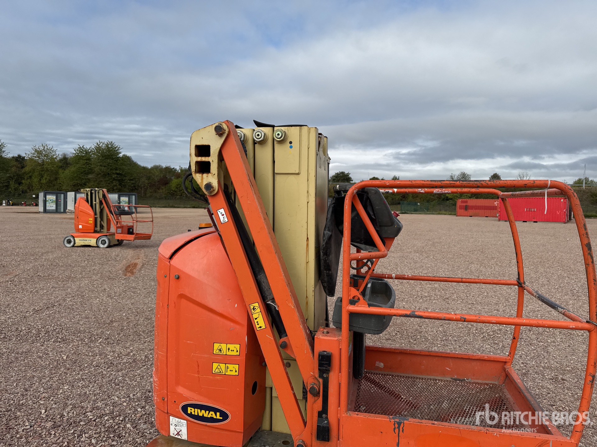 2012 JLG TOUCAN 8E