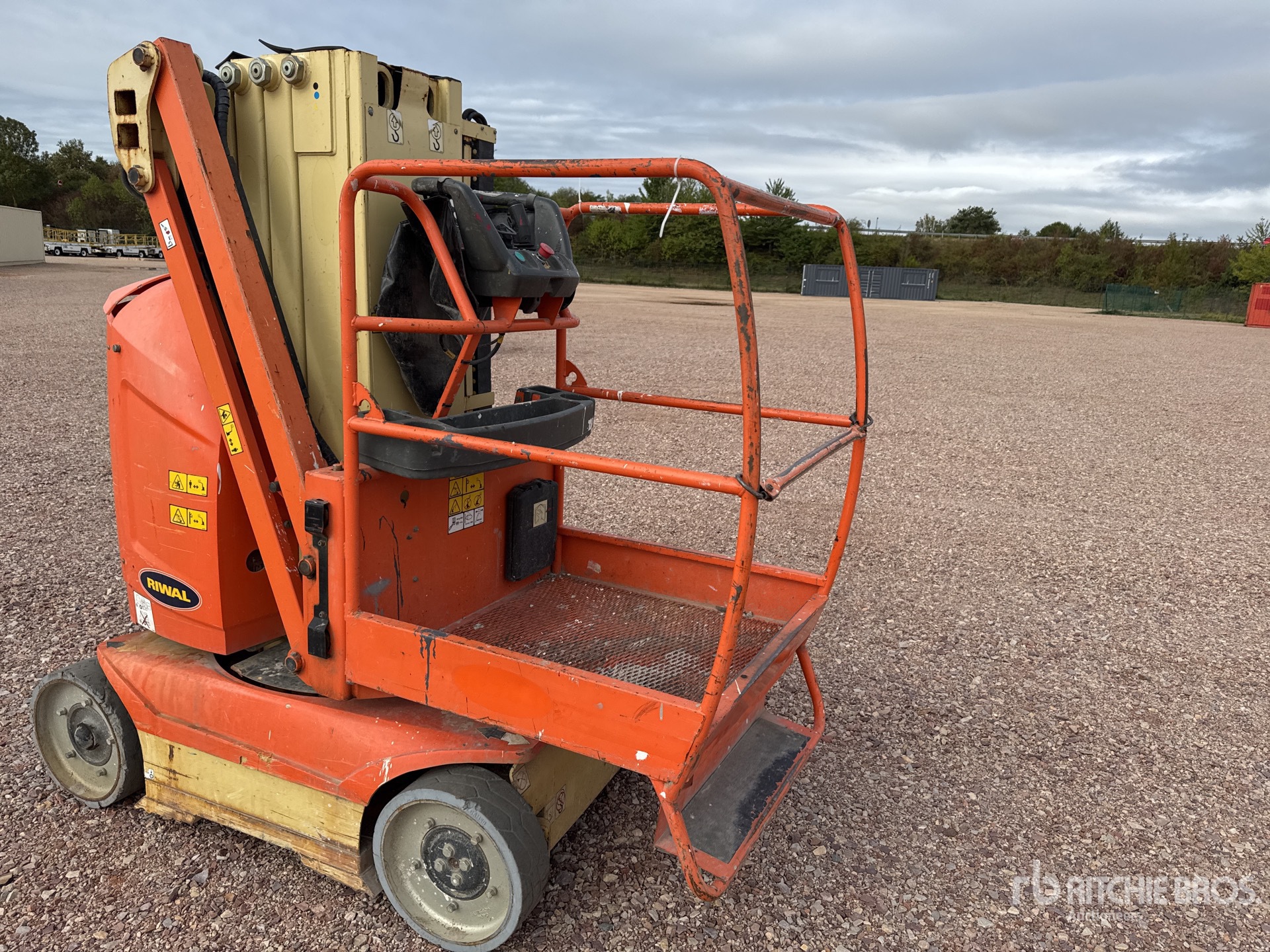 2012 JLG TOUCAN 8E