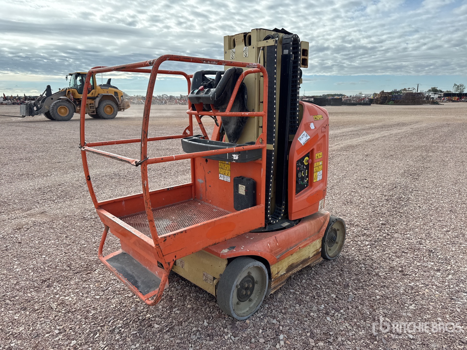 2012 JLG TOUCAN 8E