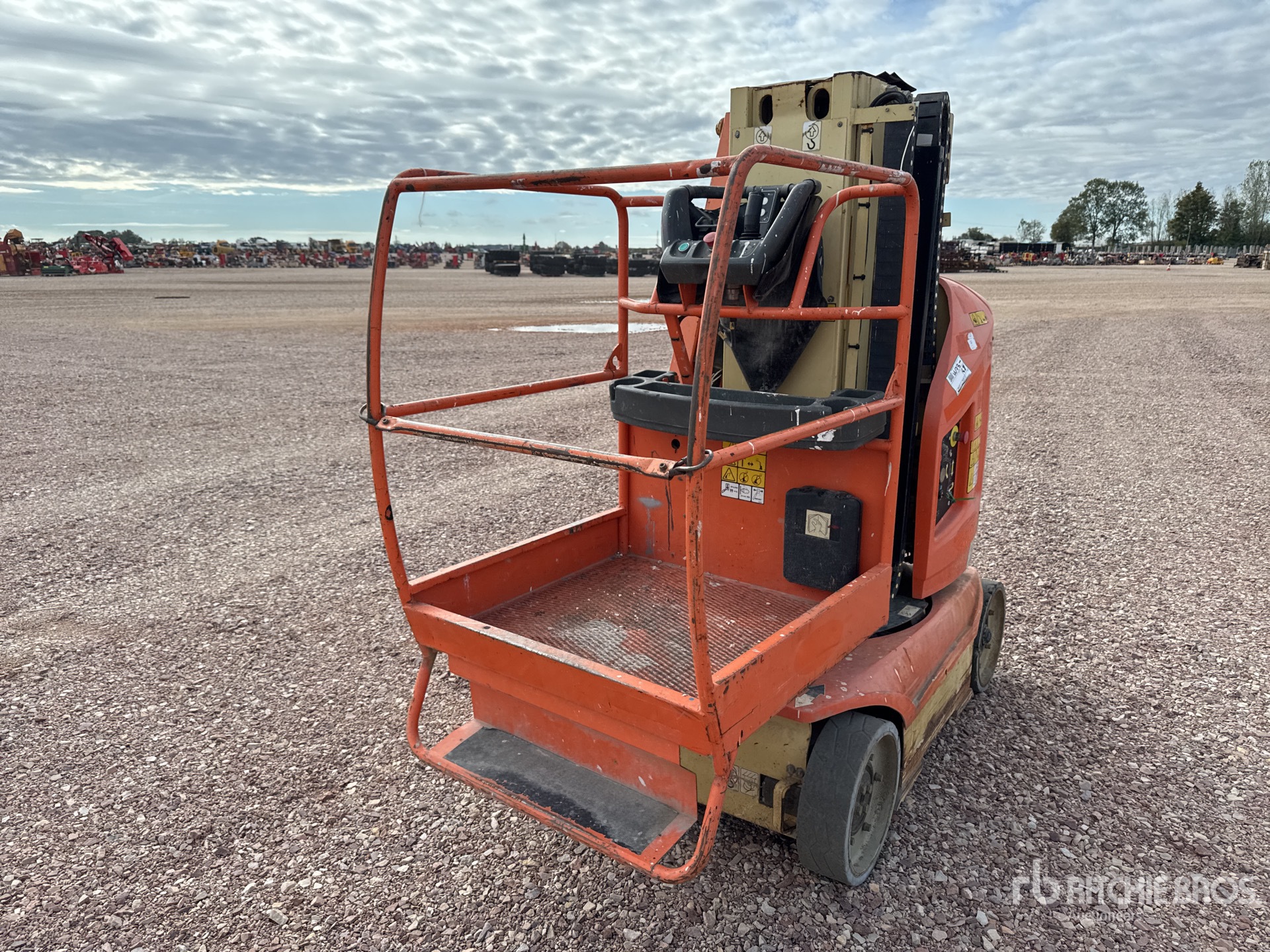 2012 JLG TOUCAN 8E