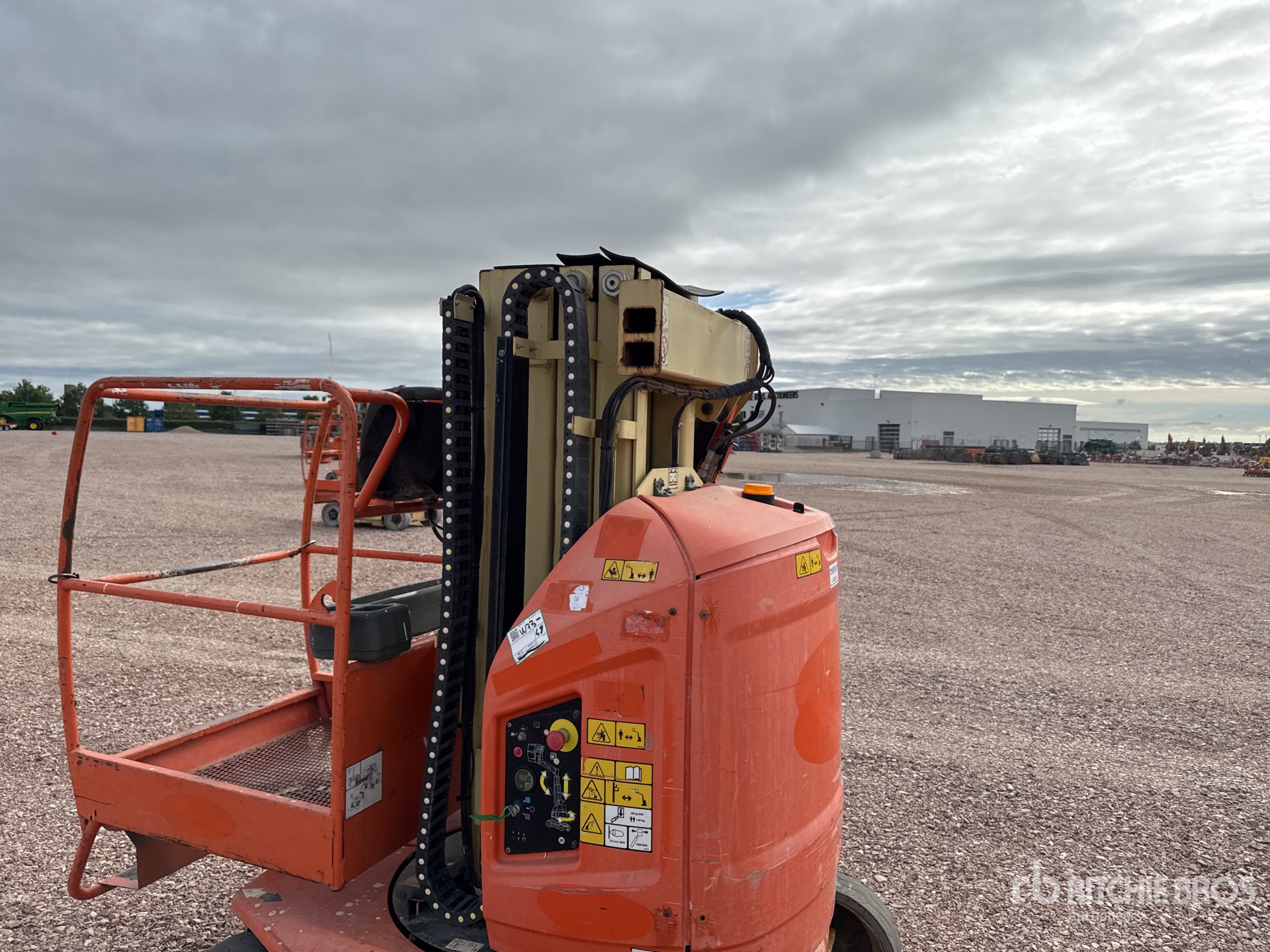 2012 JLG TOUCAN 8E