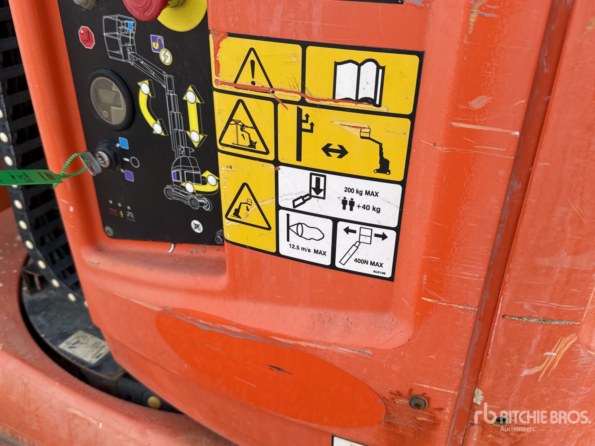 2012 JLG TOUCAN 8E