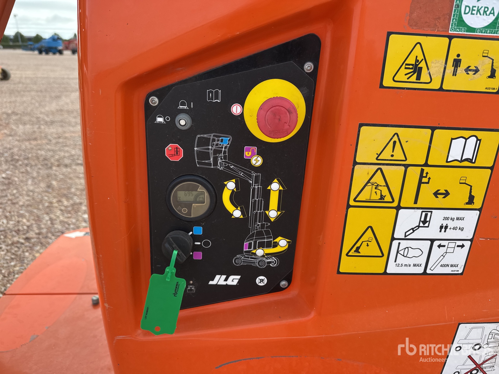2014 JLG TOUCAN 10E