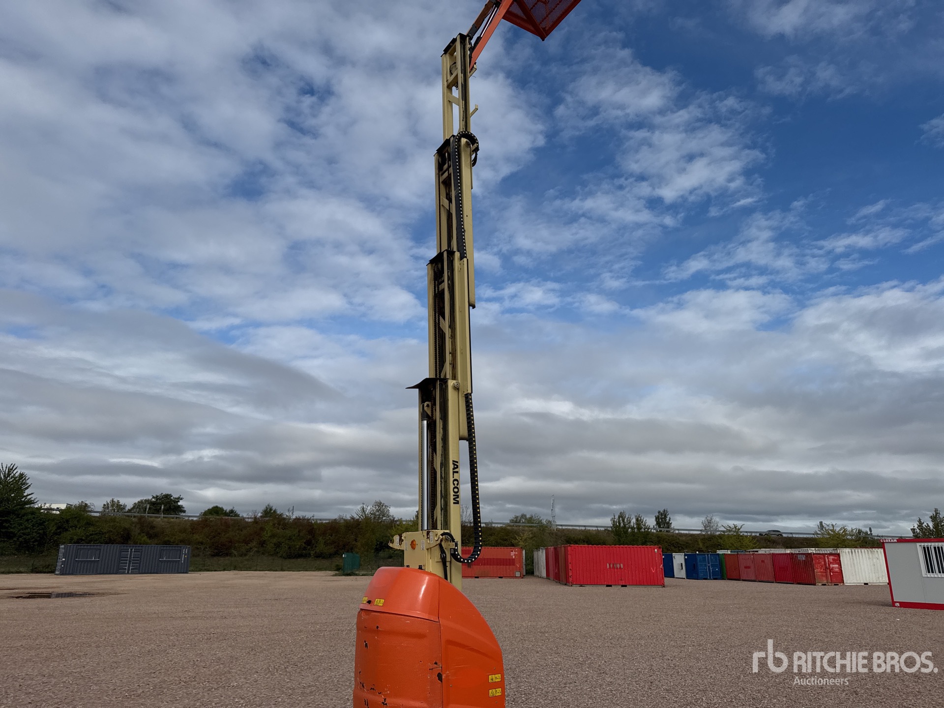 2014 JLG TOUCAN 10E