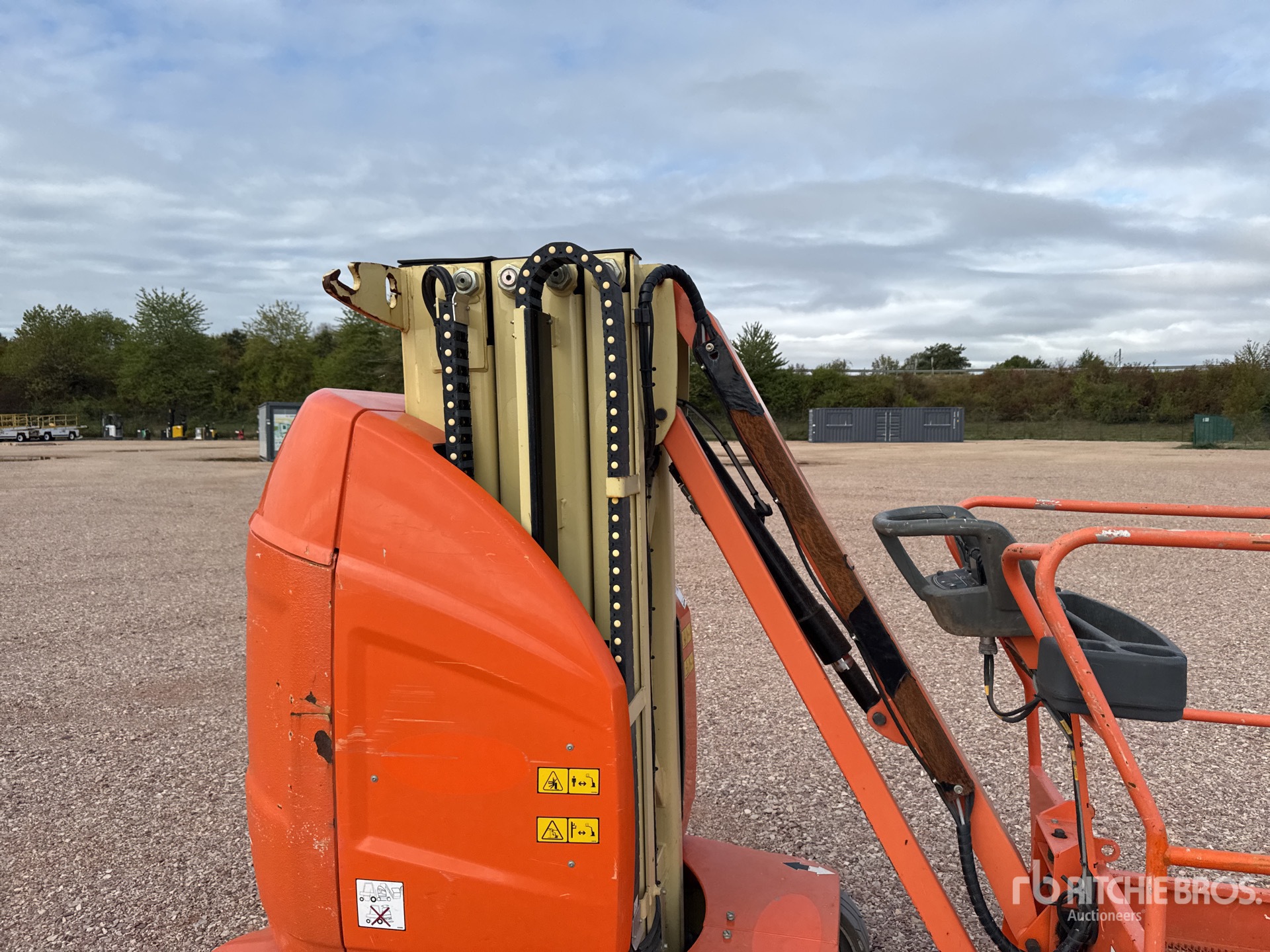 2014 JLG TOUCAN 10E